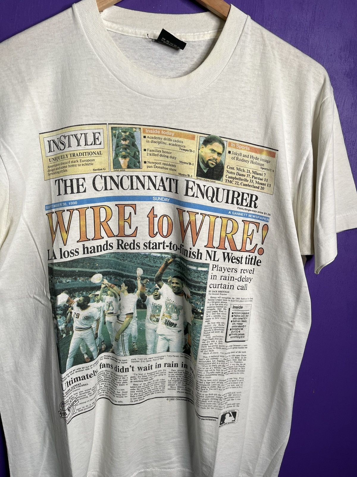 MLB × Vintage Vintage 1990 Cincinnati reds NL west newspaper t-shirt Size US M / EU 48-50 / 2 - 3 Thumbnail