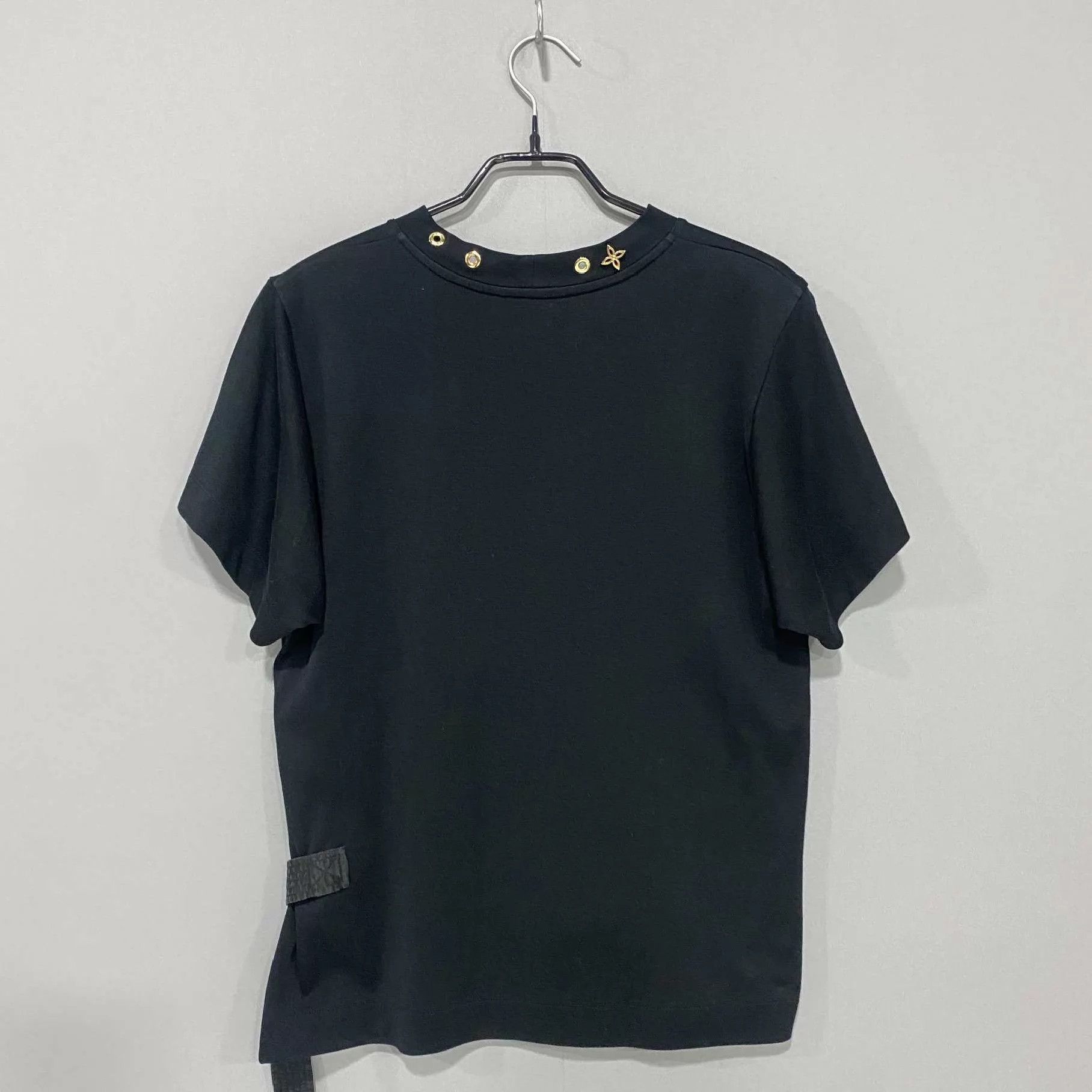 Louis Vuitton LV neck metal logo short-sleeve tee S Size S / US 4 / IT 40 - 2 Thumbnail