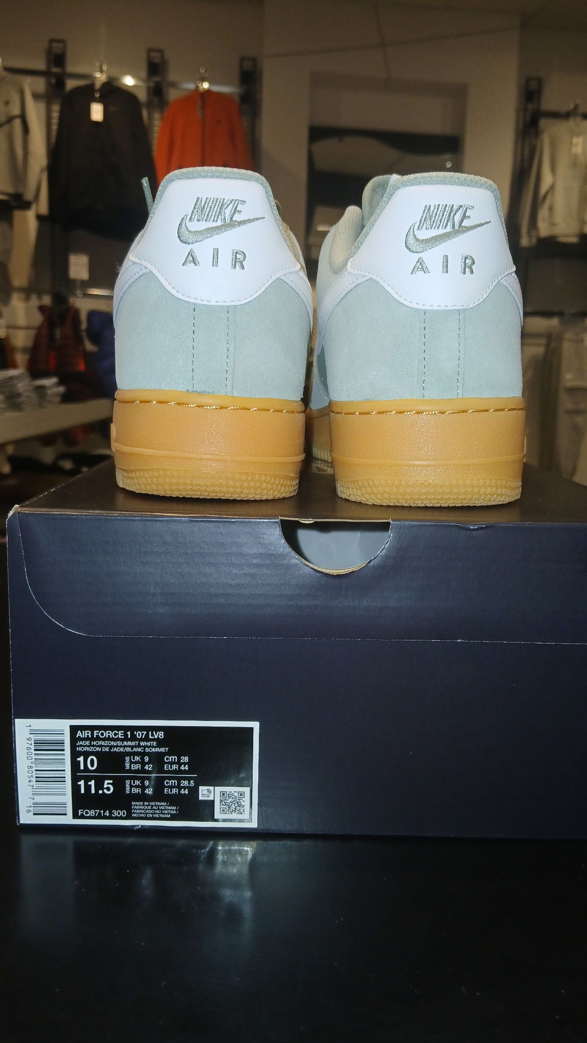 Nike NIKE AIR FORCE 1 07 LV8 Size US 10 / EU 43 - 6 Thumbnail