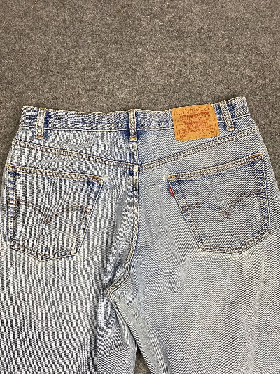 Levi's vintage levis 550 lightwash distressed baggy denim Size US 35 - 3 Thumbnail