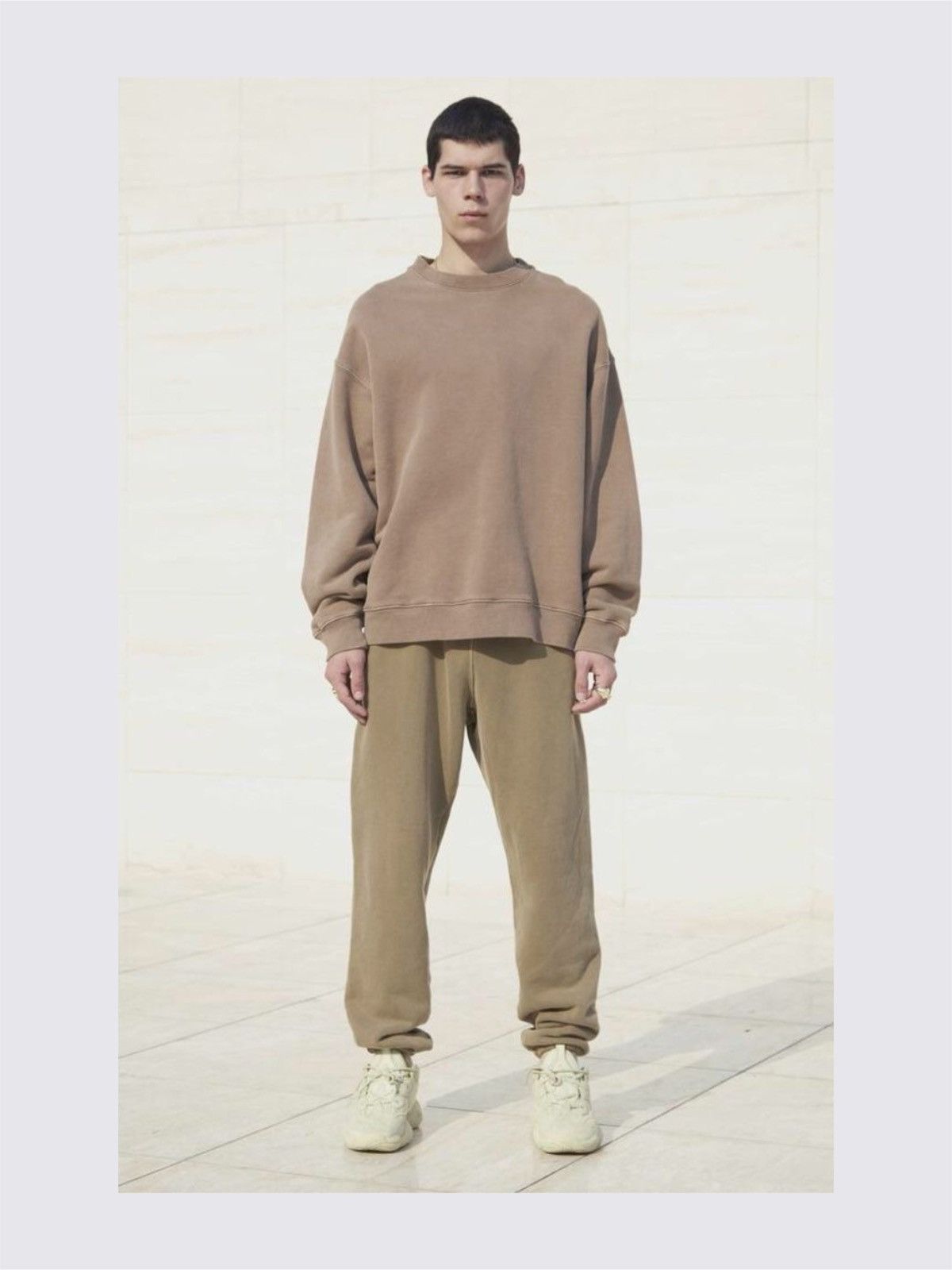 Yeezy 2018 Yeezy Season 6 Brown Crewneck Size US S / EU 44-46 / 1 - 6 Thumbnail