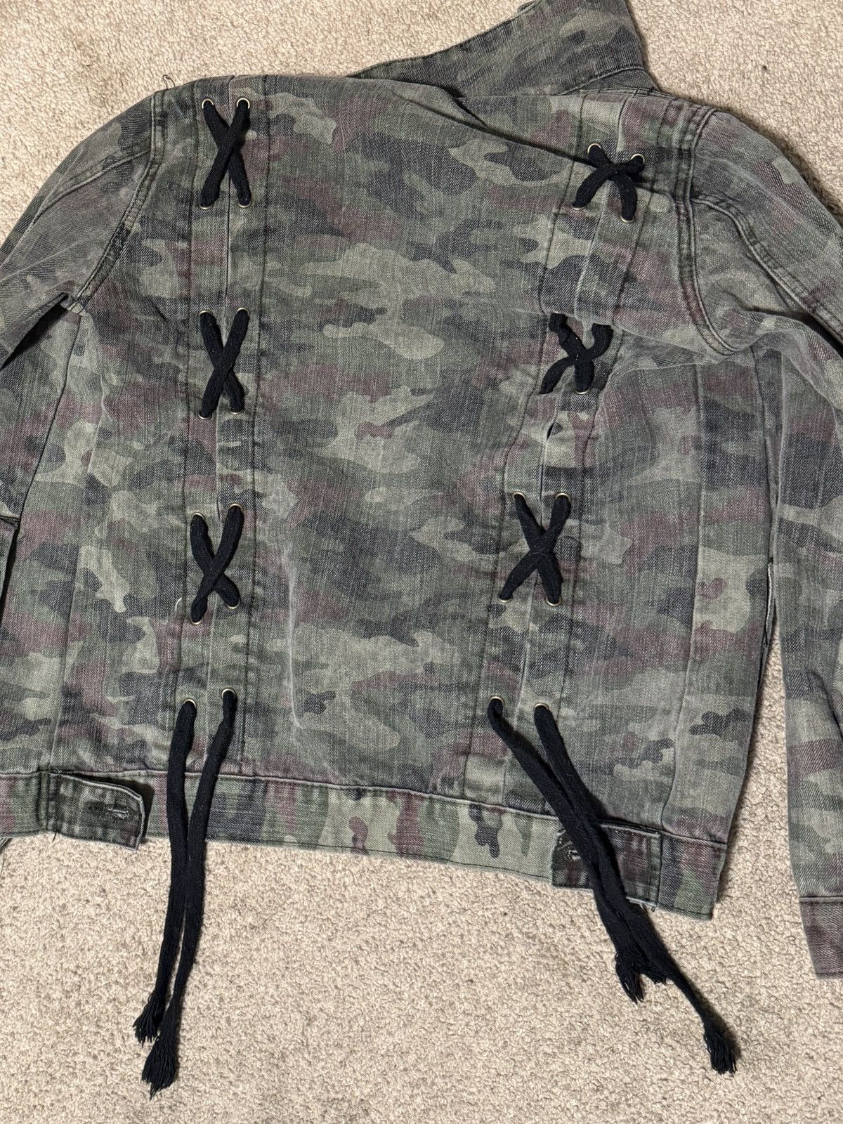 Levi's camo bondage denim jacket Size US S / EU 44-46 / 1 - 2 Thumbnail