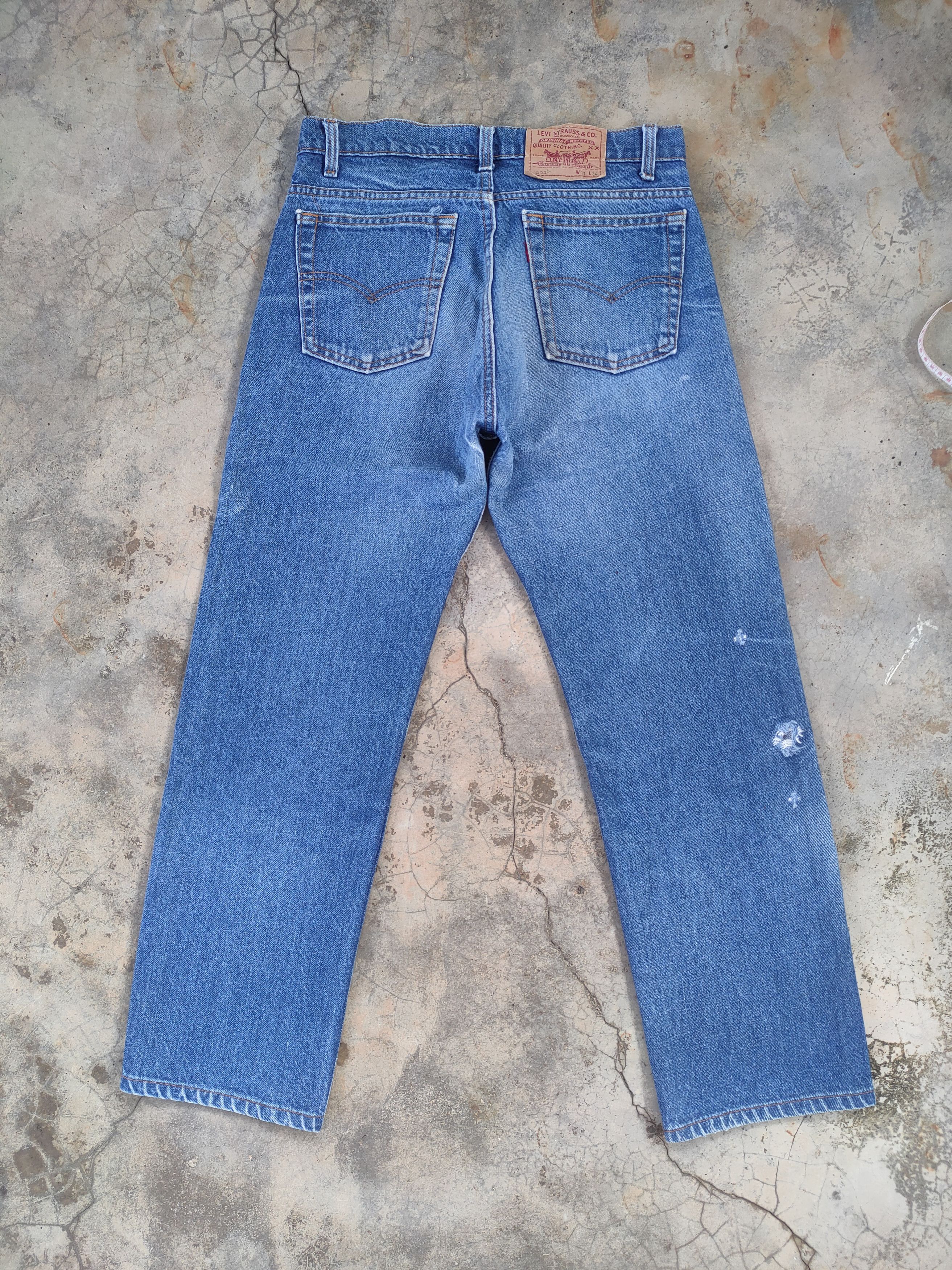 Levi's Vintage Clothing W30 VINTAGE LEVI'S 505 FADED DISTRESSED RIPPED JEANS PANTS Size US 30 / EU 46 - 8 Thumbnail