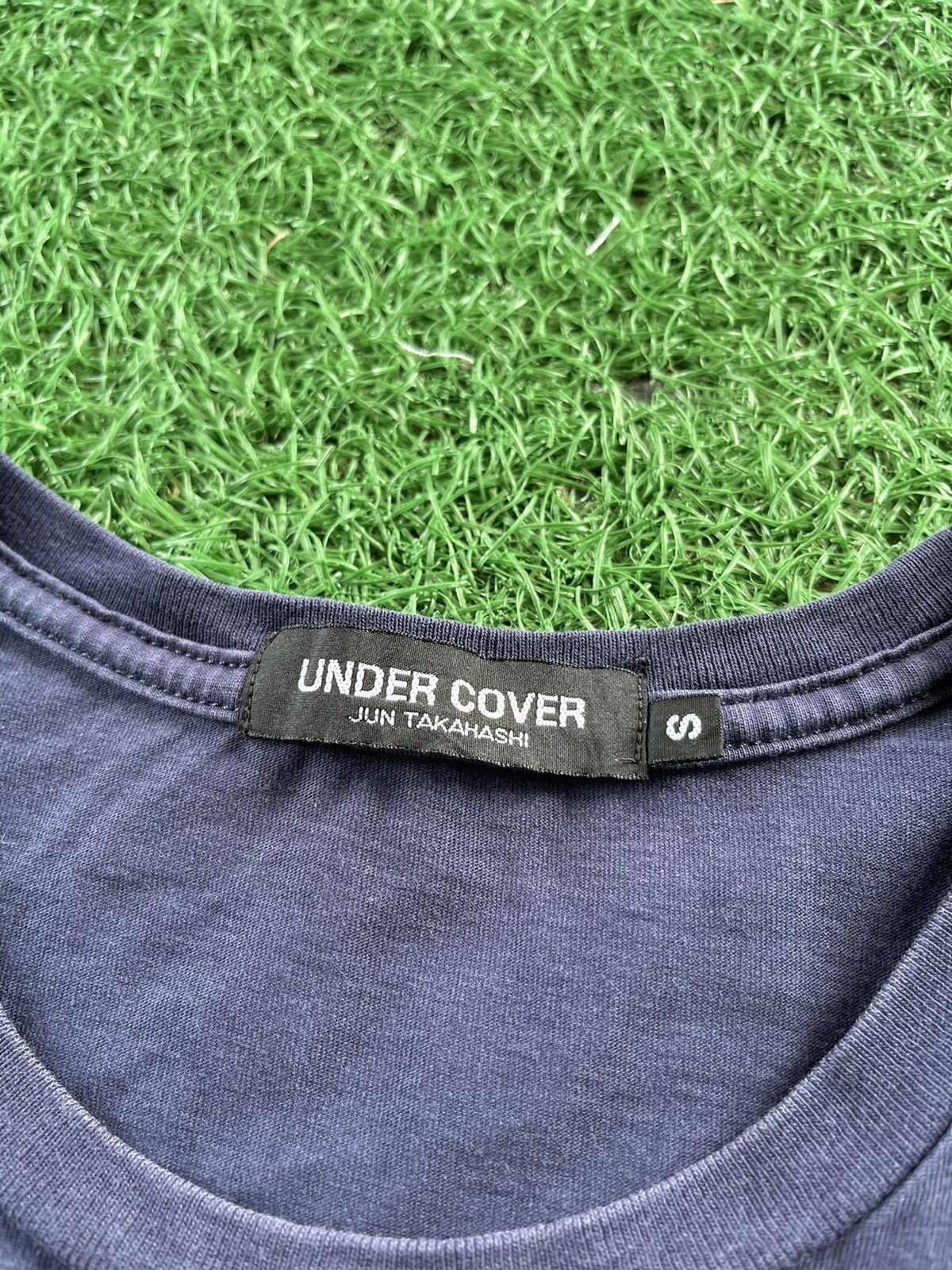 Japanese Brand × Jun Takahashi × Undercover Undercover x Jun Takahashi Spell Out Logo Tee Japan 🇯🇵 Size US S / EU 44-46 / 1 - 6 Thumbnail