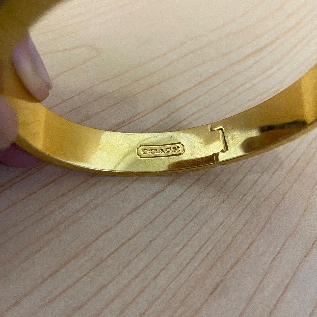 Coach COACH Signature C Hinged Bangle Bracelet –Gold Tone Preloved Size ONE SIZE - 8 Thumbnail