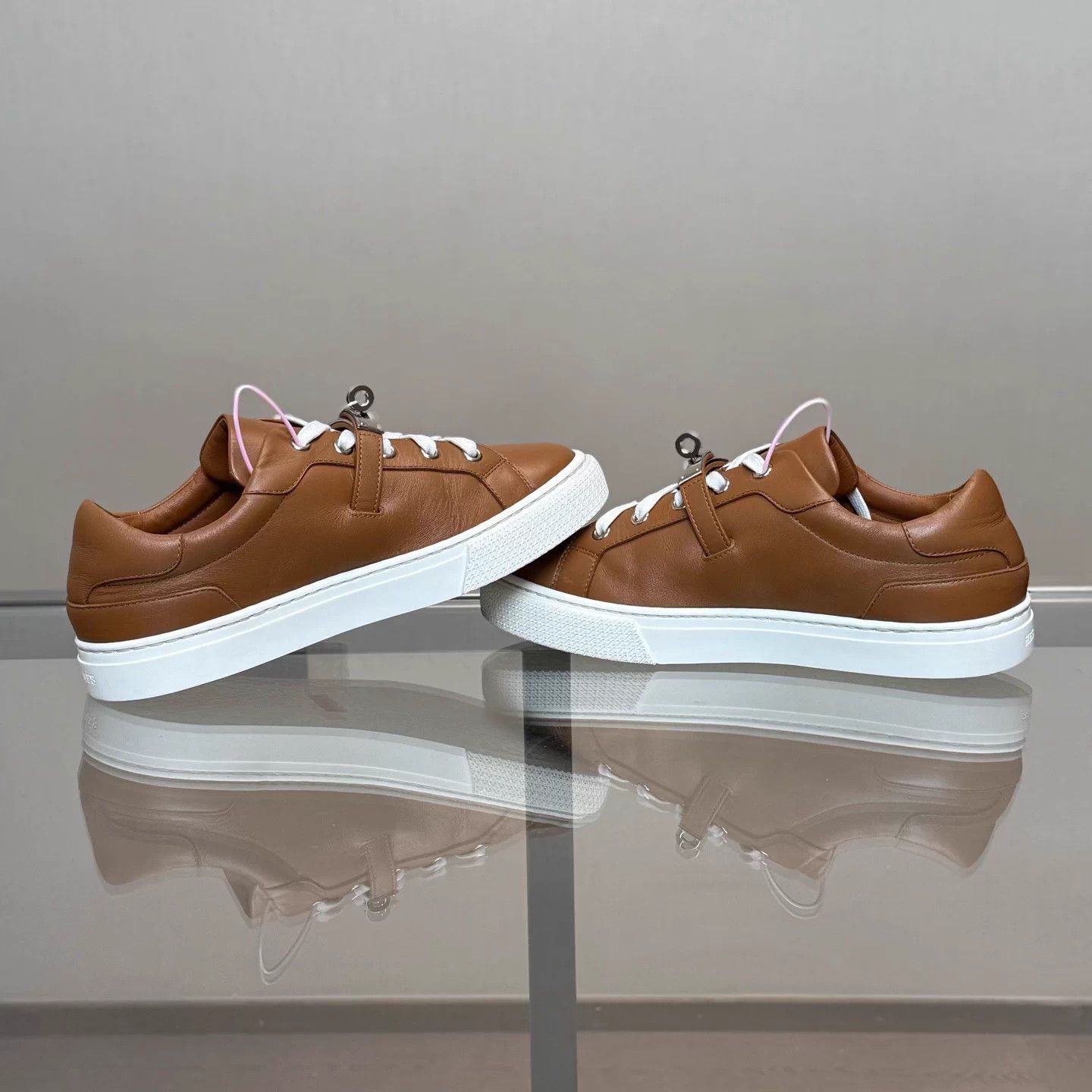 Hermes Hermes Gold Brown Kelly Buckle Leather Sneakers 36.5 99 Size US 6.5 / IT 36.5 - 6 Thumbnail
