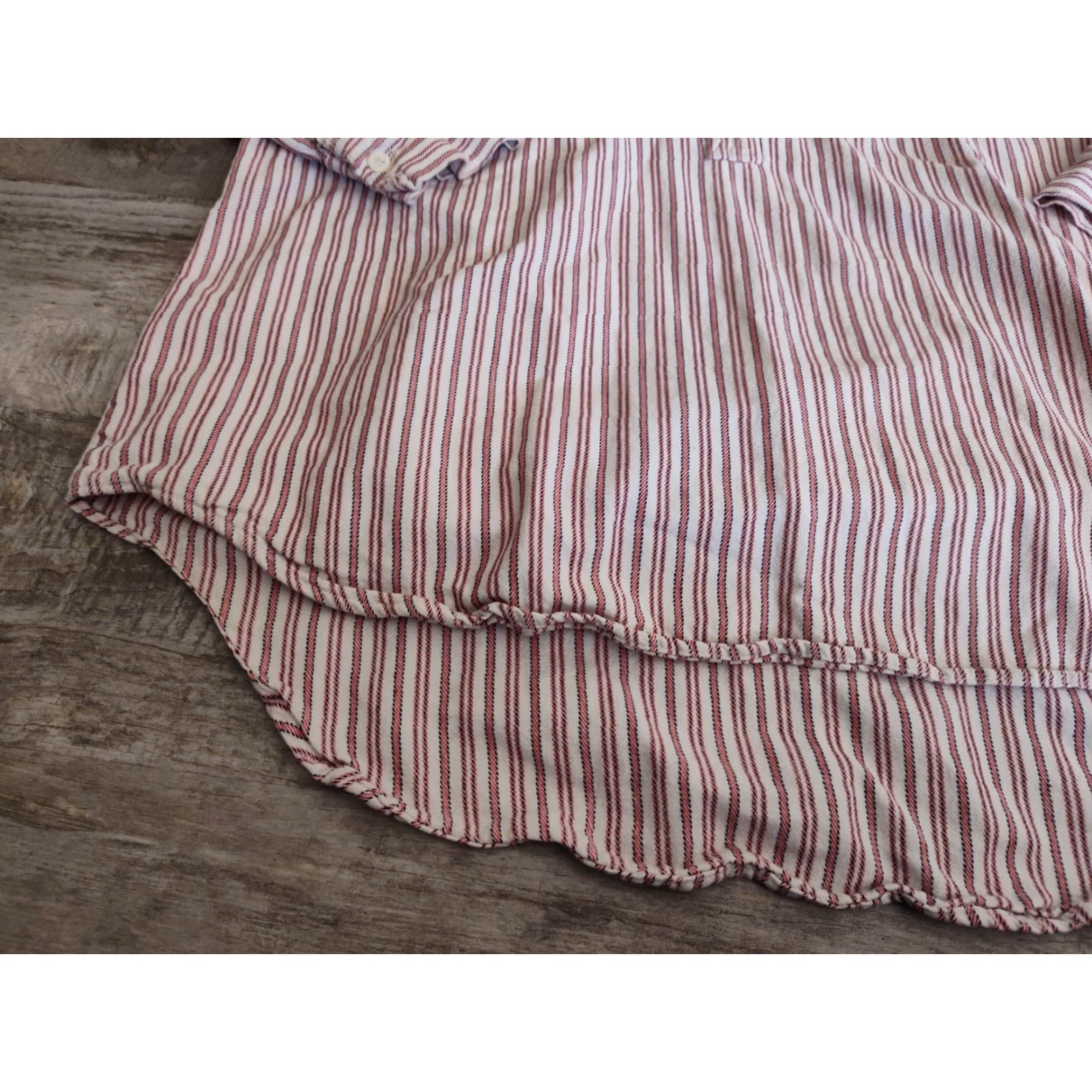 Vintage VINTAGE Gleneske Men's Shirt XL Red & White Striped Long Sleeve Button-Up Collared Cotton Made in Ireland Size US XL / EU 56 / 4 - 2 Thumbnail