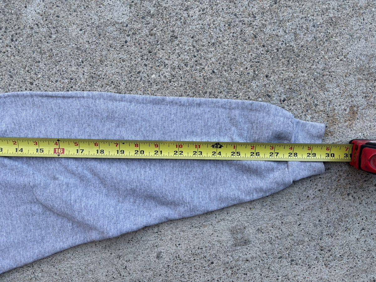 Disney 2000s Mickey Mouse Disneyland Hanes Grey Crewneck Sweatshirt Size US M / EU 48-50 / 2 - 5 Thumbnail