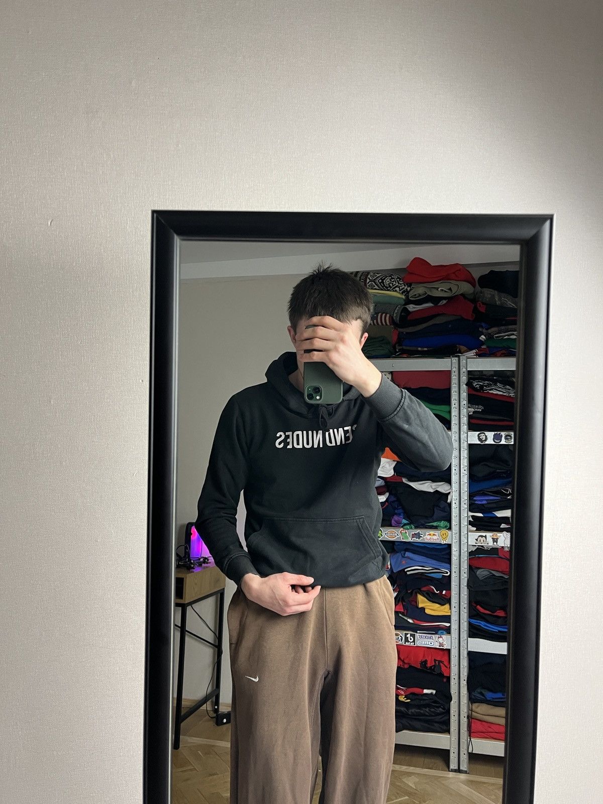 Japanese Brand Vintage Y2K Send Nudes Distressed Faded Humor Graphic Hoodie Size US S / EU 44-46 / 1 - 2 Thumbnail
