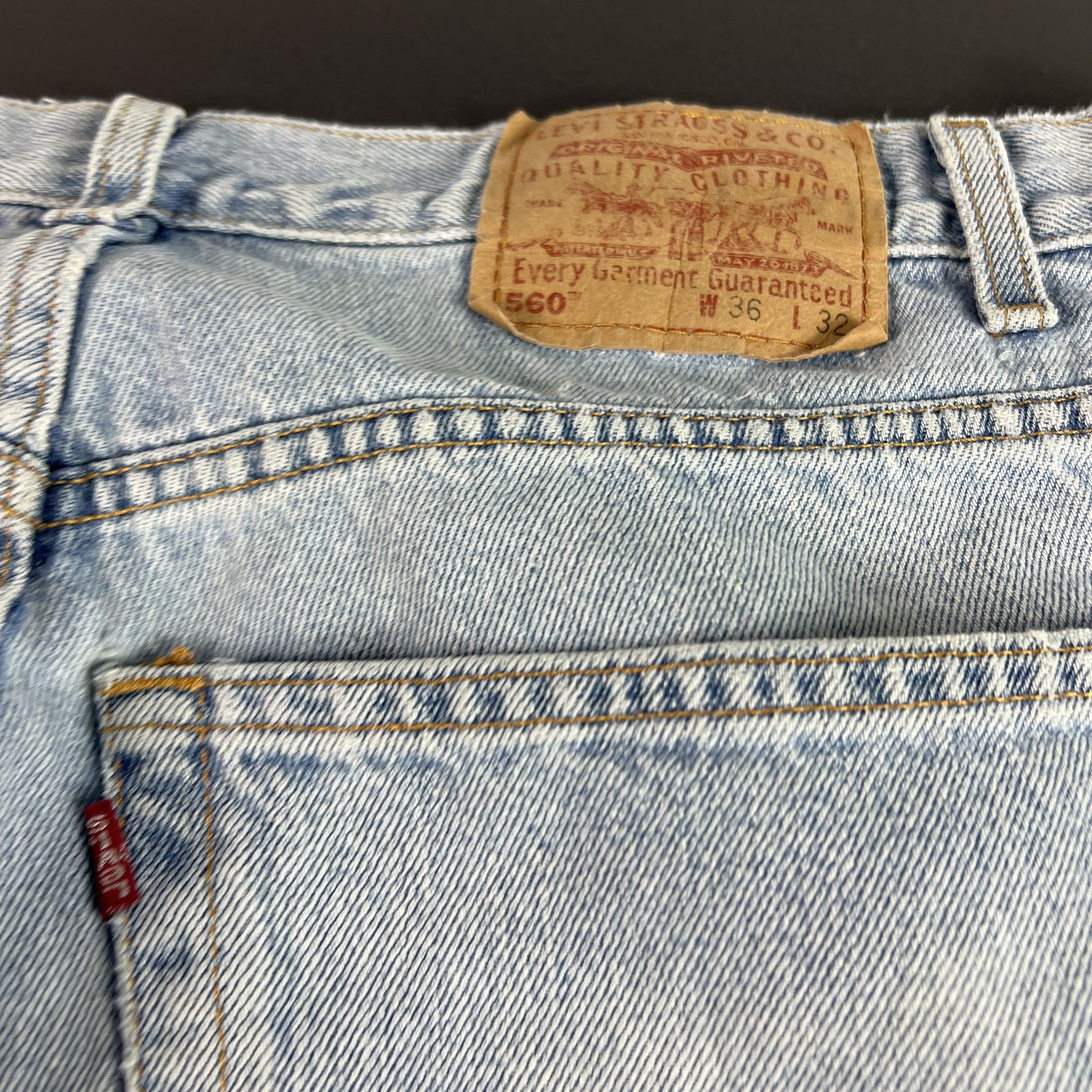Levi's Y2K Levi's Jeans 560 Loose Tapered Blue Faded Cotton Denim Size US 35 - 15 Thumbnail