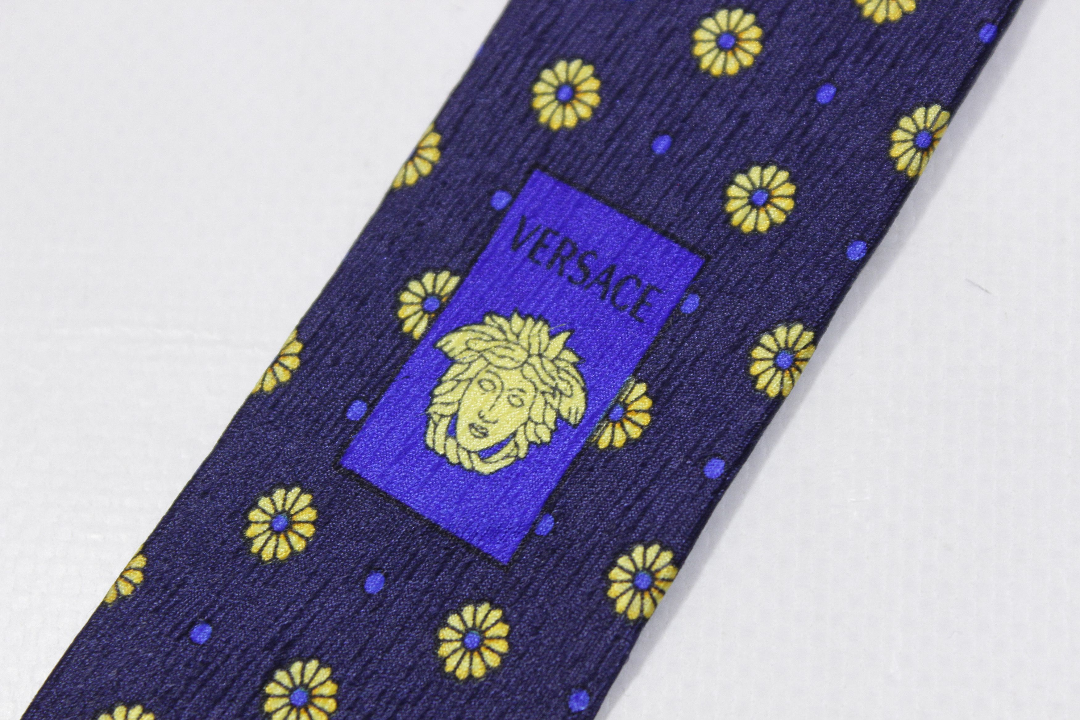 Versace Gianni 90S Medusa Logo Silk Tie Vintage Size ONE SIZE - 6 Thumbnail