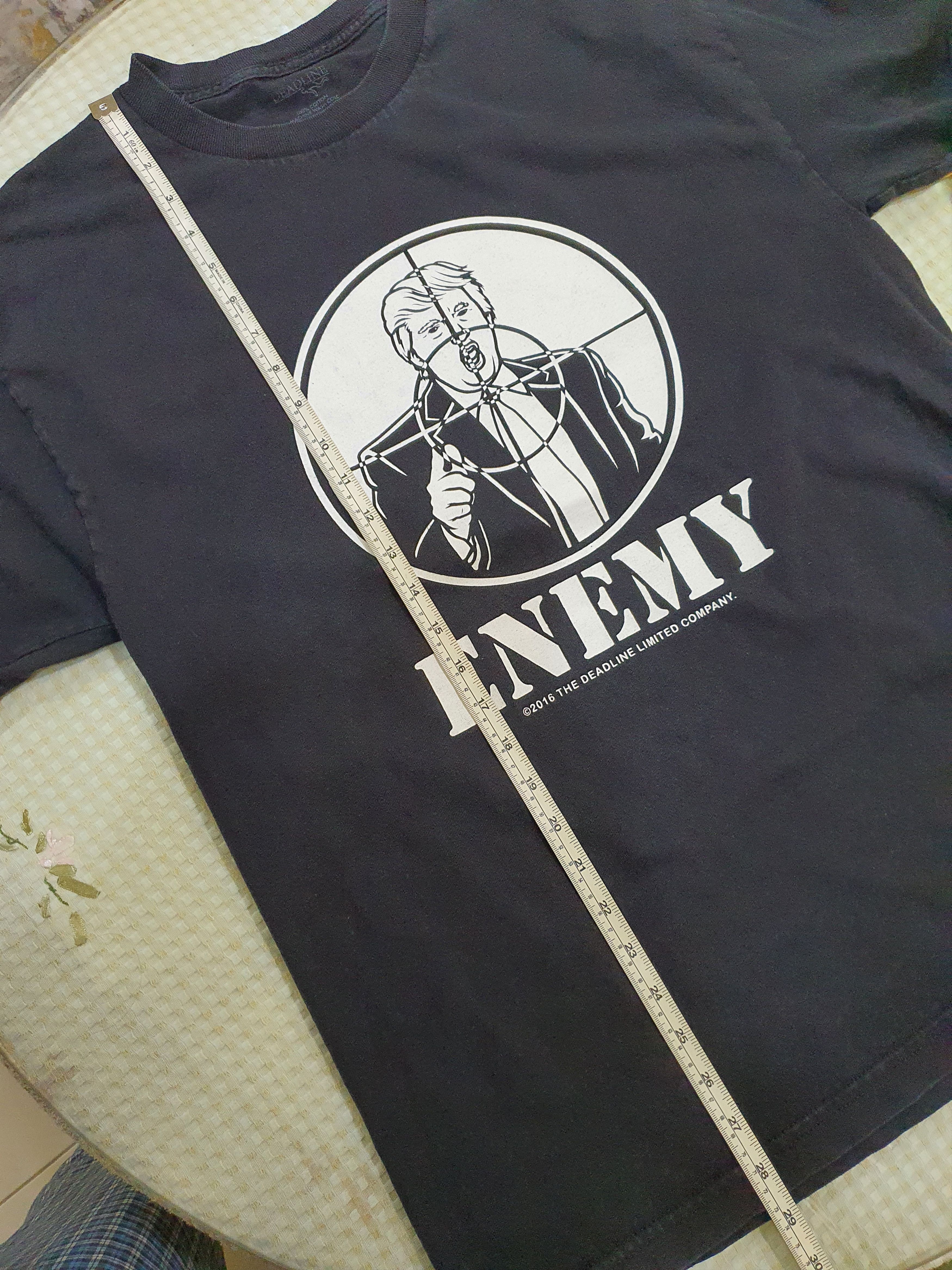 Donald Trump Deadline Limited "Enemy" graphic T-shirt Size US L / EU 52-54 / 3 - 11 Thumbnail