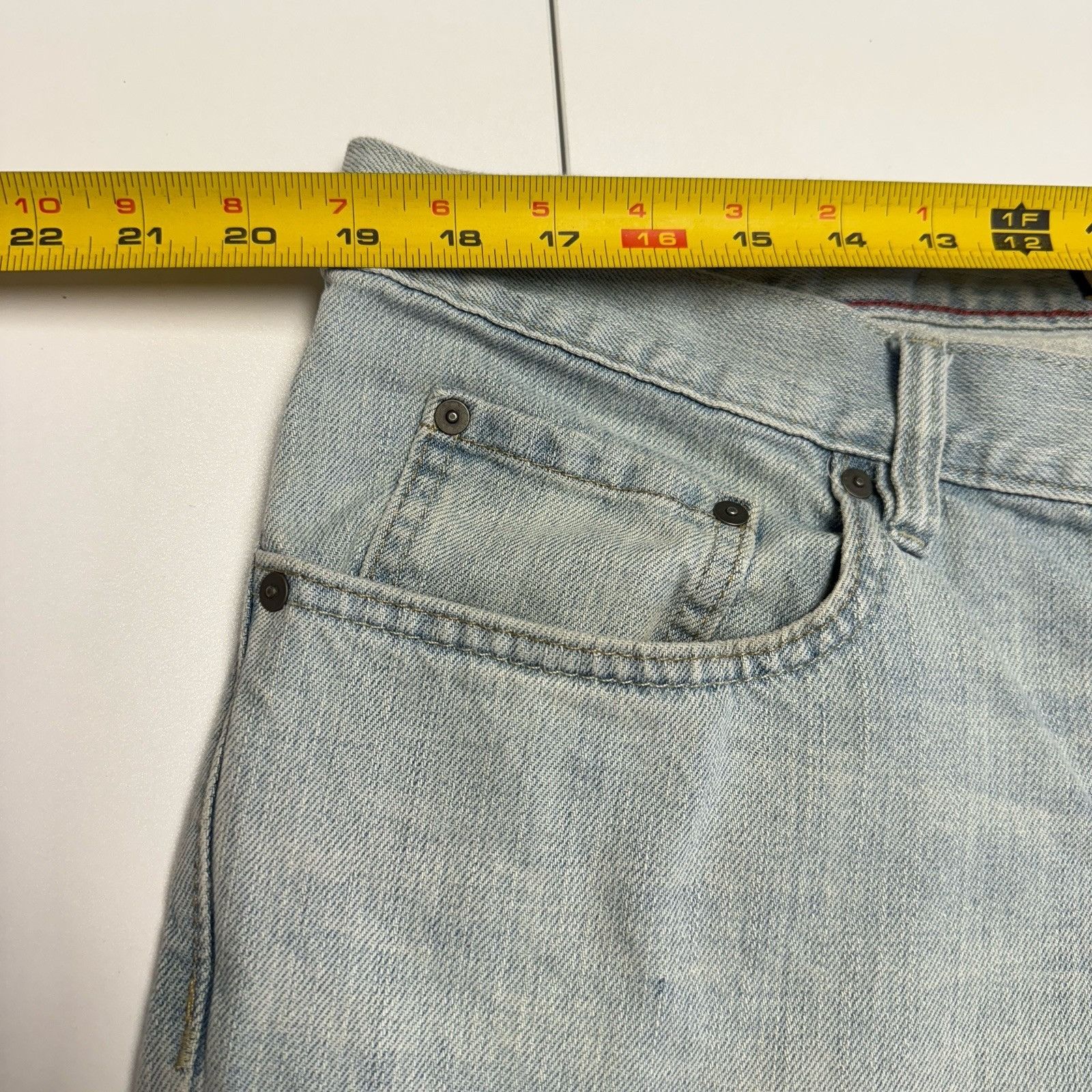 Old Navy Vintage Old Navy Straight Jeans Mens 38x32 Light Wash Skate Size US 38 / EU 54 - 13 Thumbnail