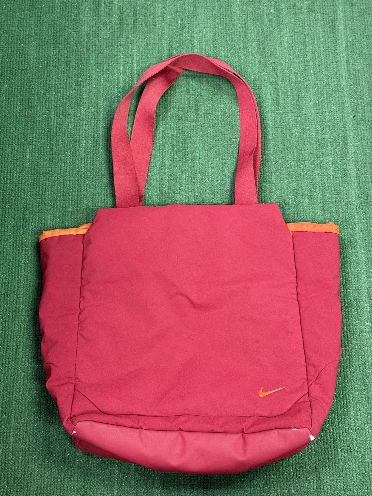 Nike Vintage Nike Swoosh Padded Tote Bag Size ONE SIZE - 1 Thumbnail