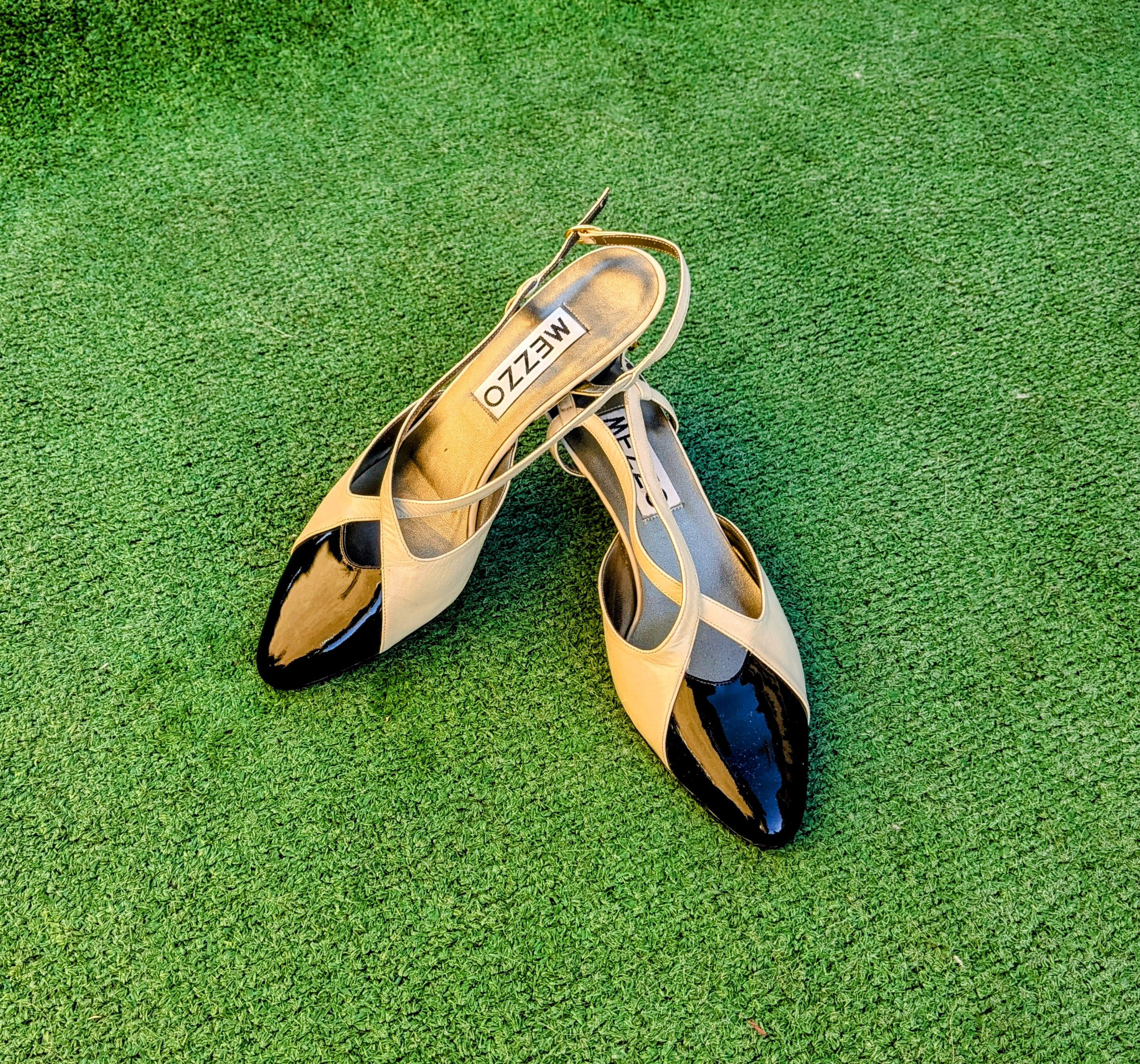 Vintage Mezzo Ivory Colorblock Cap Toe Slingback Pumps Shoes