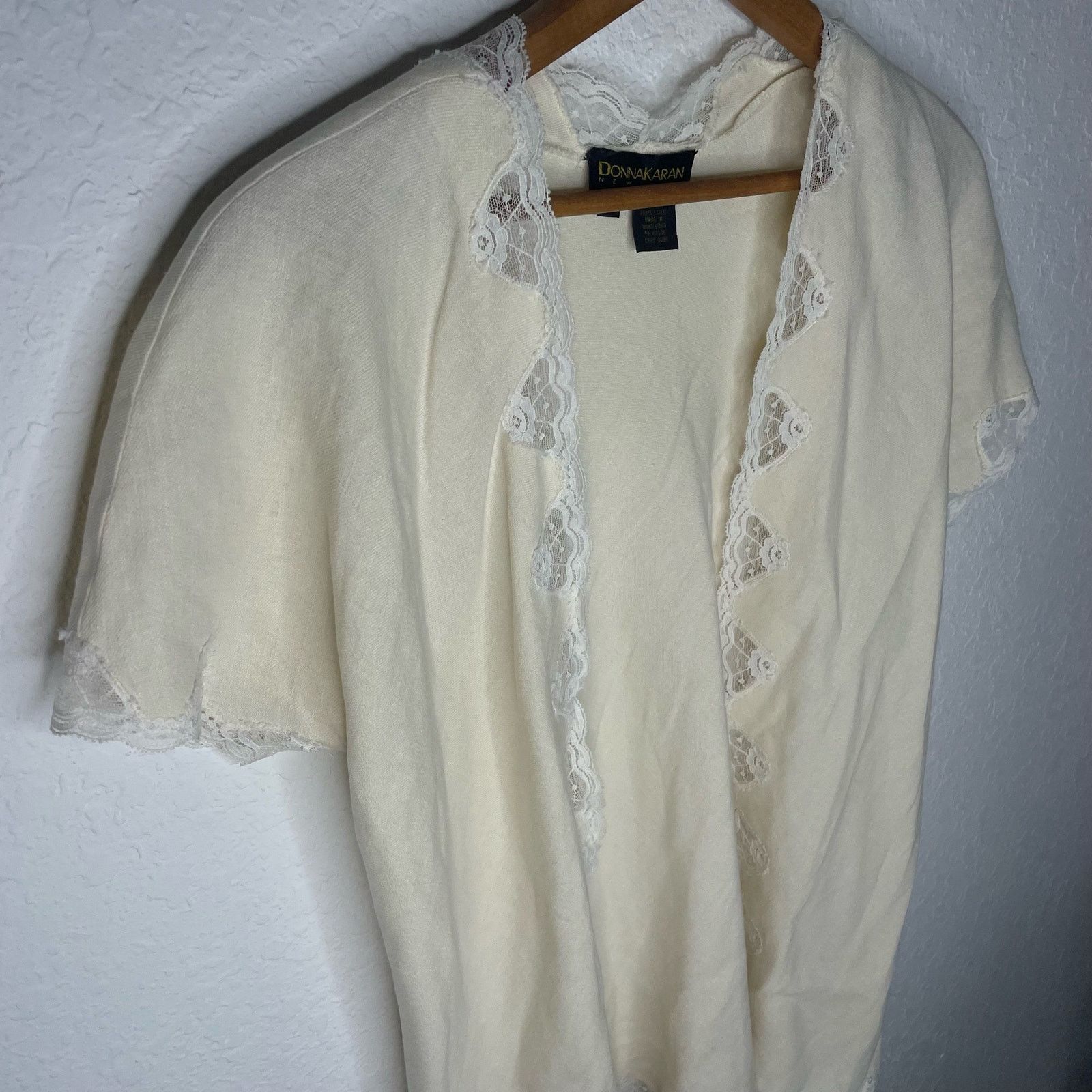 Donna Karan NWOT Donna Karan Linen Lace Trim Cover Size M / US 6-8 / IT 42-44 - 4 Thumbnail