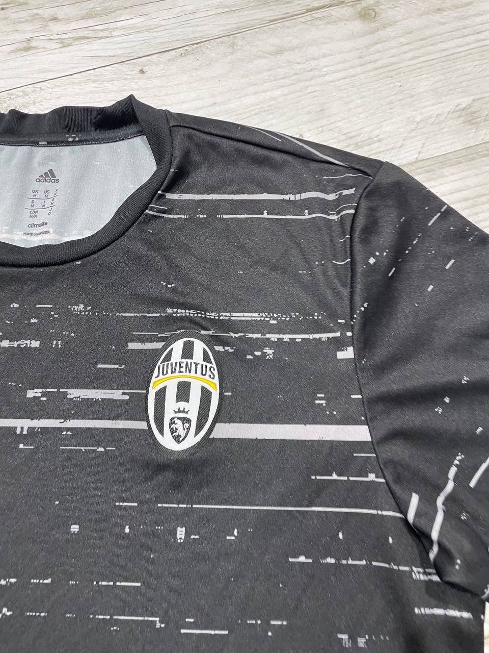 Adidas Adidas Juventus 2016 2017 Training Shirt Jersey Football Size US M / EU 48-50 / 2 - 4 Thumbnail