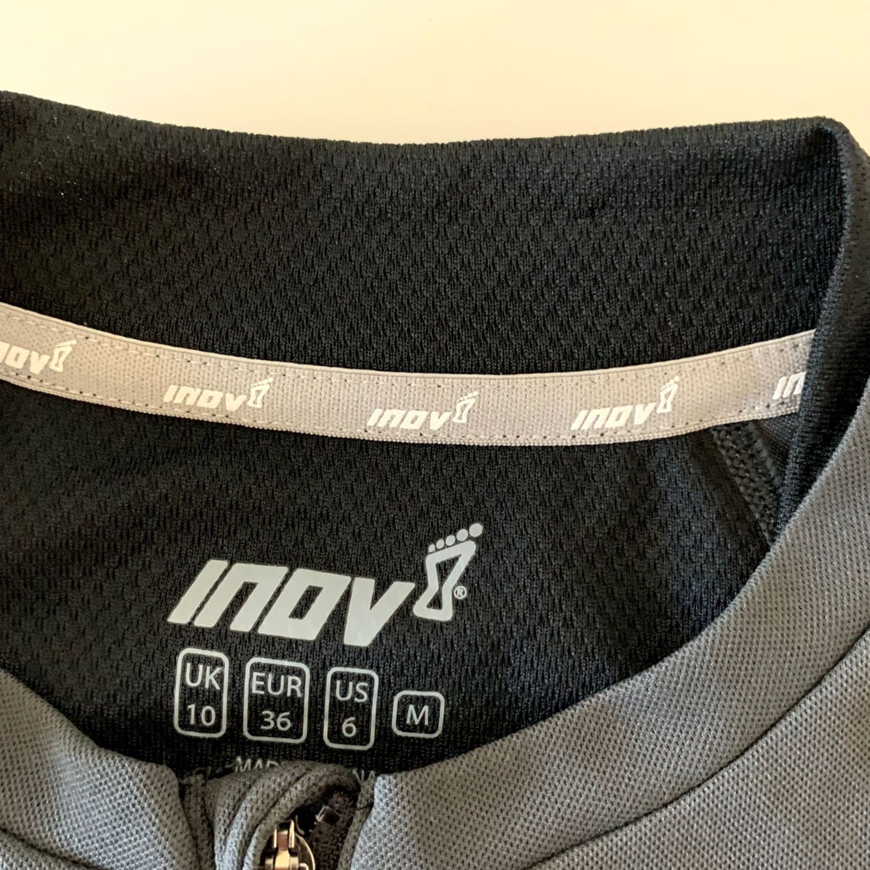 Vintage Inov8 Base Elite Phantom Short Sleeve Athletic Running Shirt Women M Gray Size M / US 6-8 / IT 42-44 - 5 Thumbnail