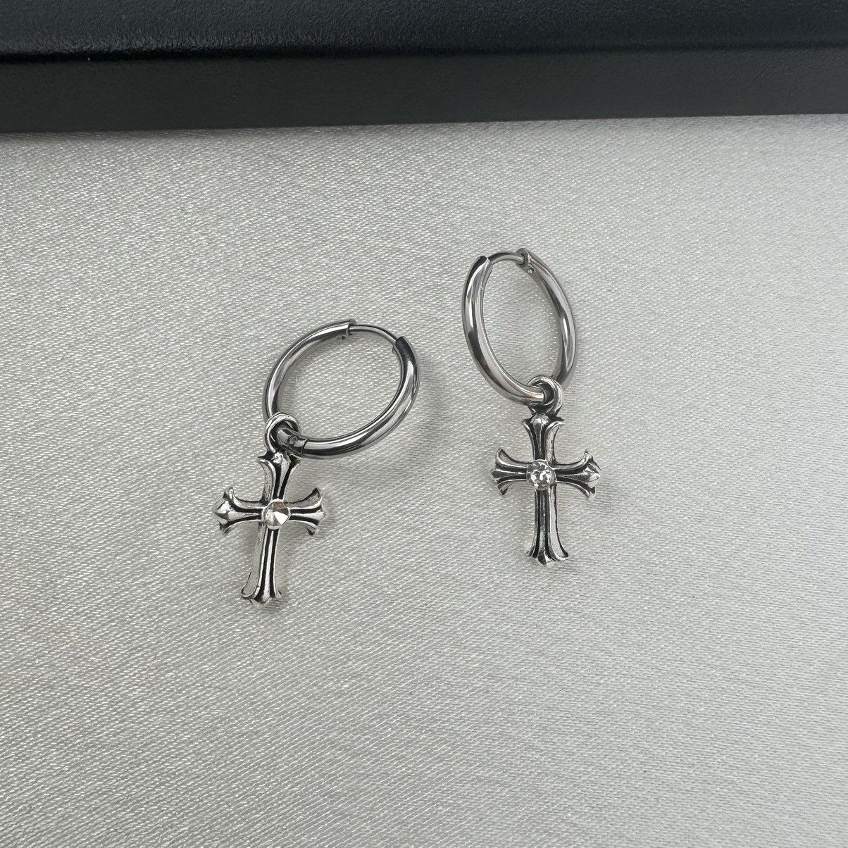 Other Cross Dangle Drop Earrings for Men Women Hip Hop Punk Unisex Size ONE SIZE - 1 Thumbnail