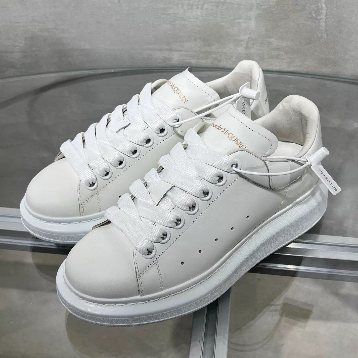 Alexander McQueen McQueen white sneakers new 36.5 white heel Size US 6 / IT 36 - 2 Thumbnail