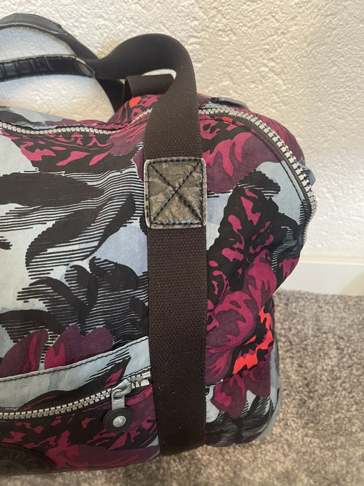 Japanese Brand KIPLING VINTAGE AVANT GARDE Y2K FLOWERS MONKEY BIG BAG Size ONE SIZE - 5 Thumbnail