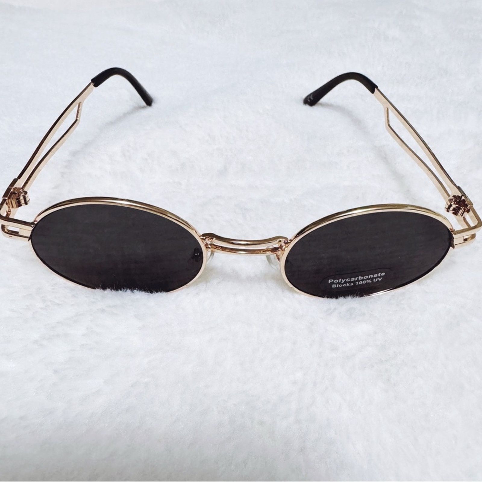 Other Betsy Black with Gold Rim Round Sunglasses Size ONE SIZE - 5 Thumbnail