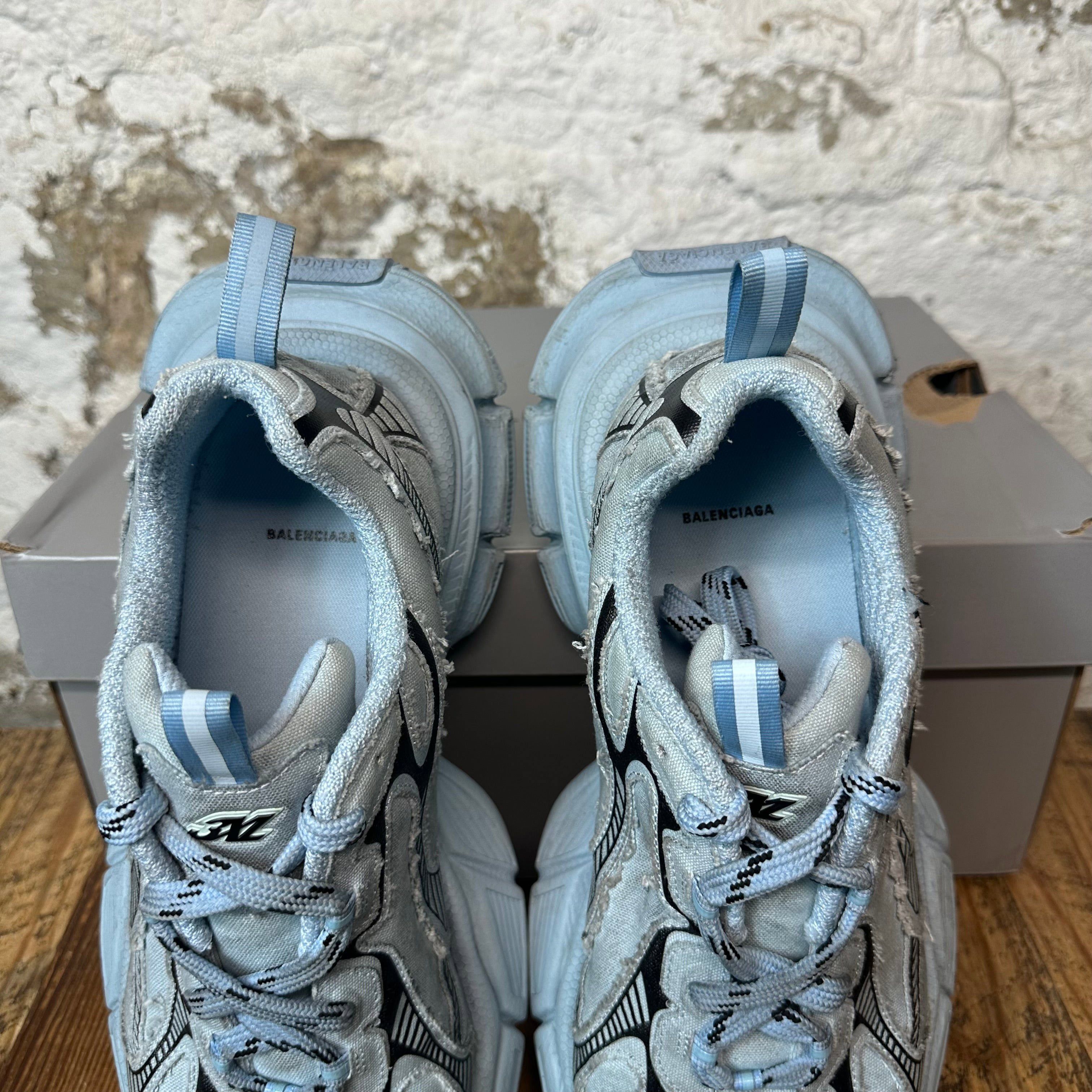 Balenciaga Balenciaga 3XL Runner Worn Out Blue Sneaker Sz 11 (44) Size US 11 / EU 44 - 4 Thumbnail