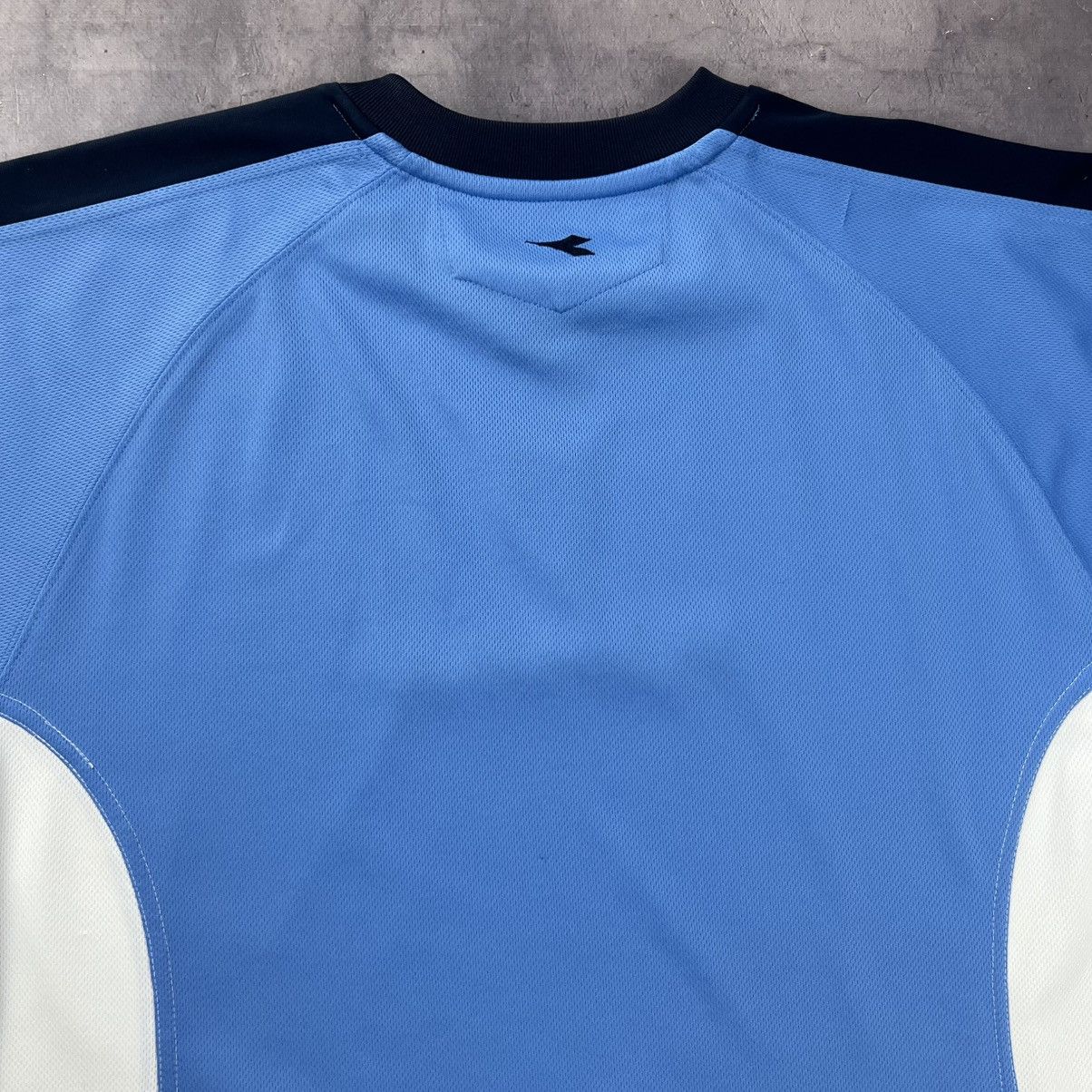 Diadora Rare! Aston Villa Diadora Soccer Jersey Shirt 00s Size US M / EU 48-50 / 2 - 14 Thumbnail