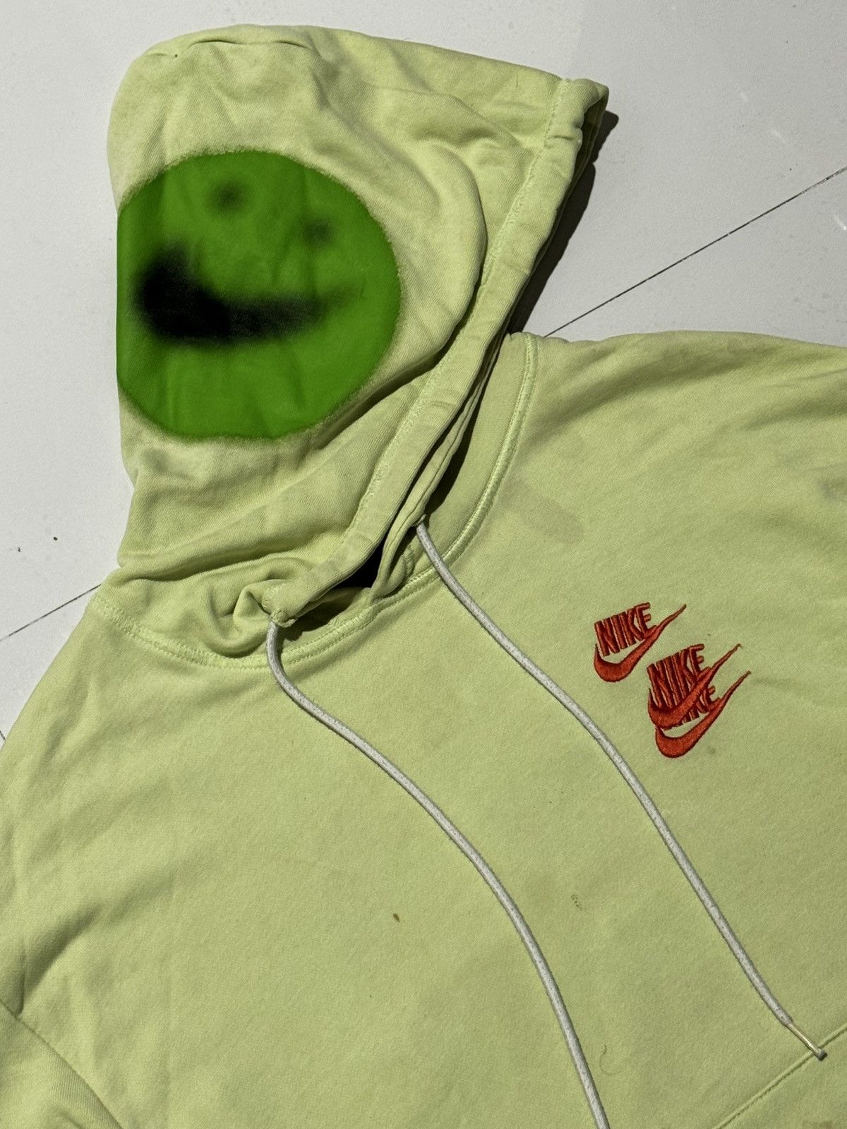 Nike Nike World Tour Graffiti Print Hoodie Size US XL / EU 56 / 4 - 8 Thumbnail