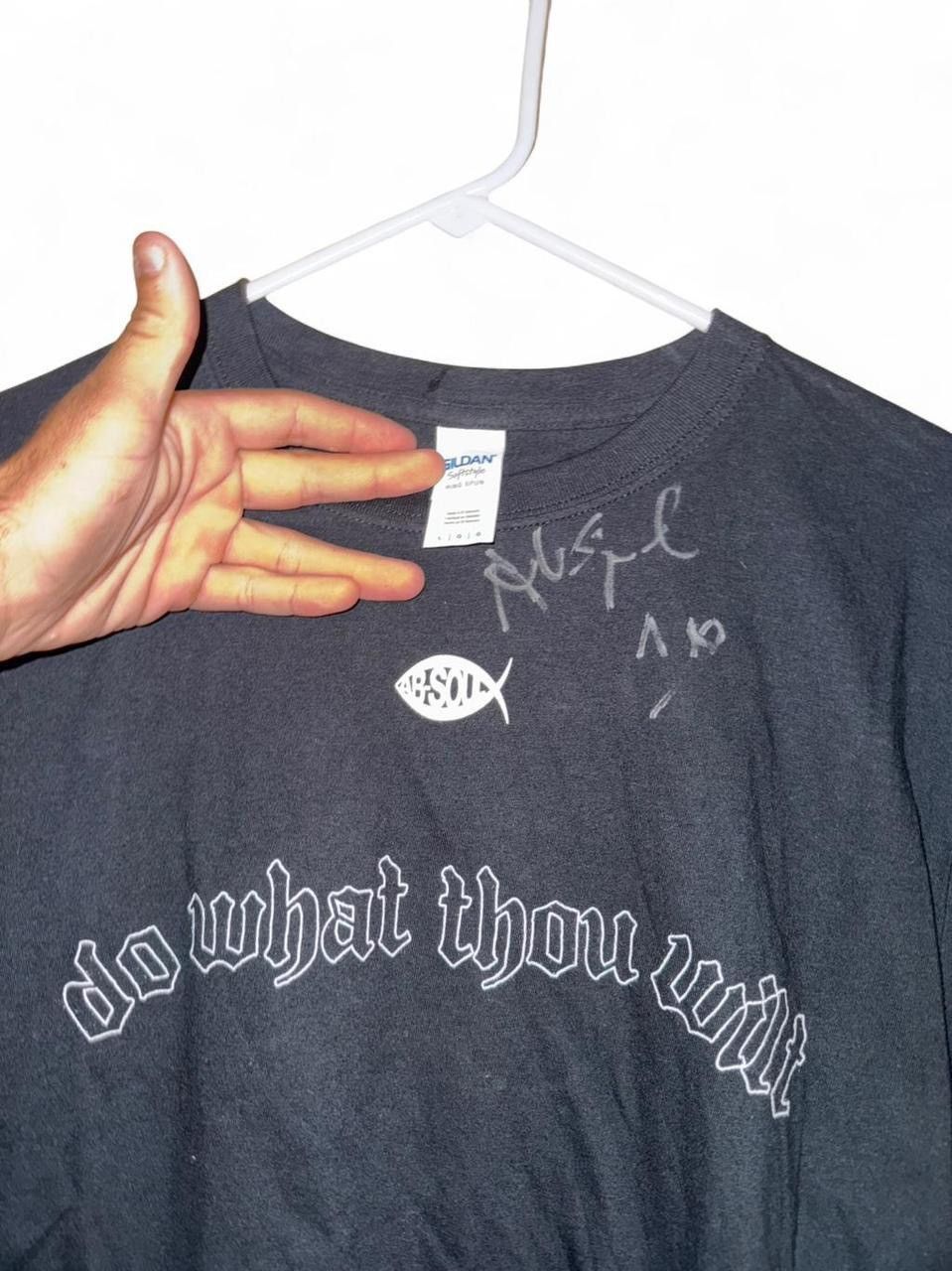 Gildan AUTOGRAPHED Ab-Soul 2017 YMF Tour ‘Do What Thou Wilt’ Size US L / EU 52-54 / 3 - 3 Thumbnail