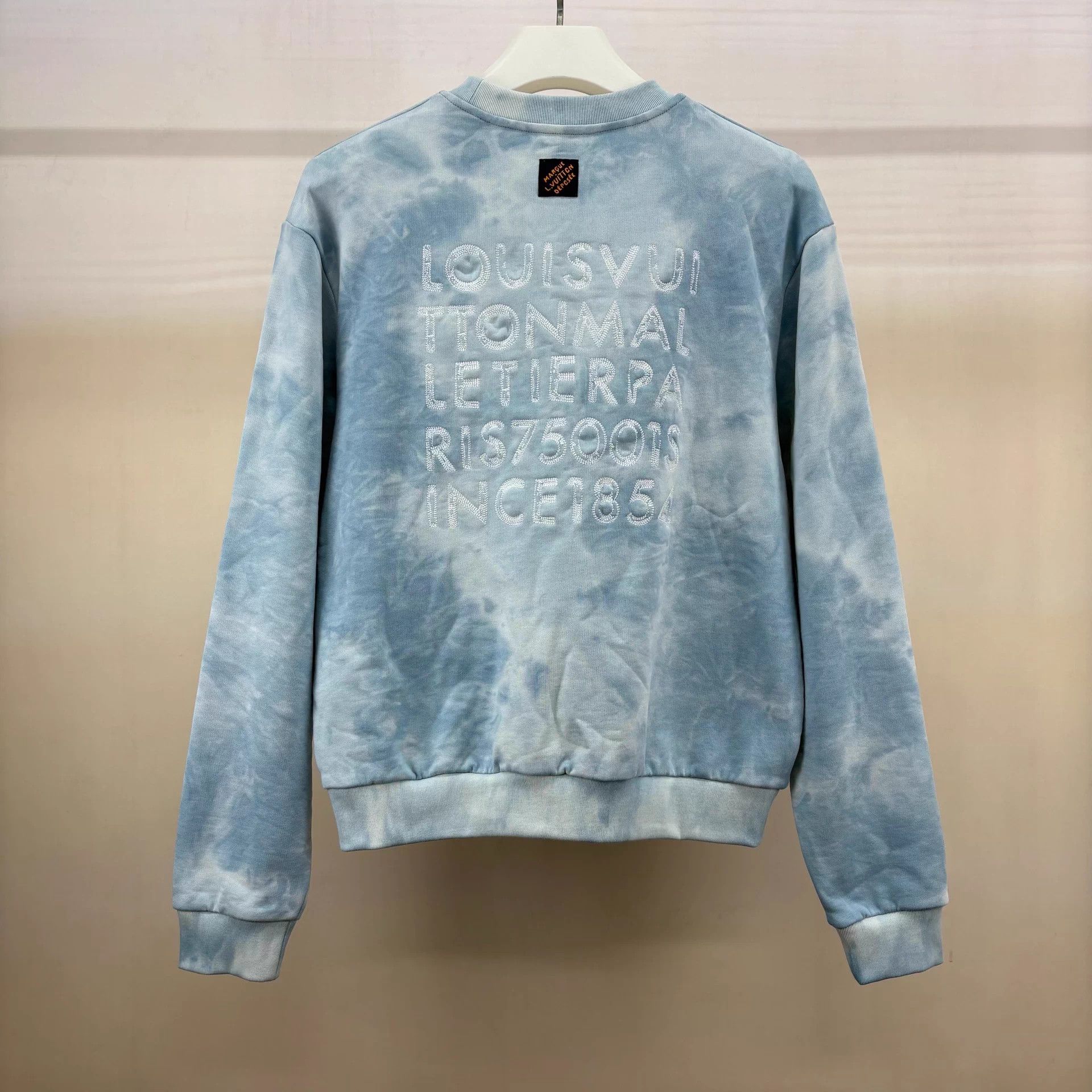 Louis Vuitton LV 26SS sky blue gradient crewneck M NWT IT Size US M / EU 48-50 / 2 - 2 Thumbnail