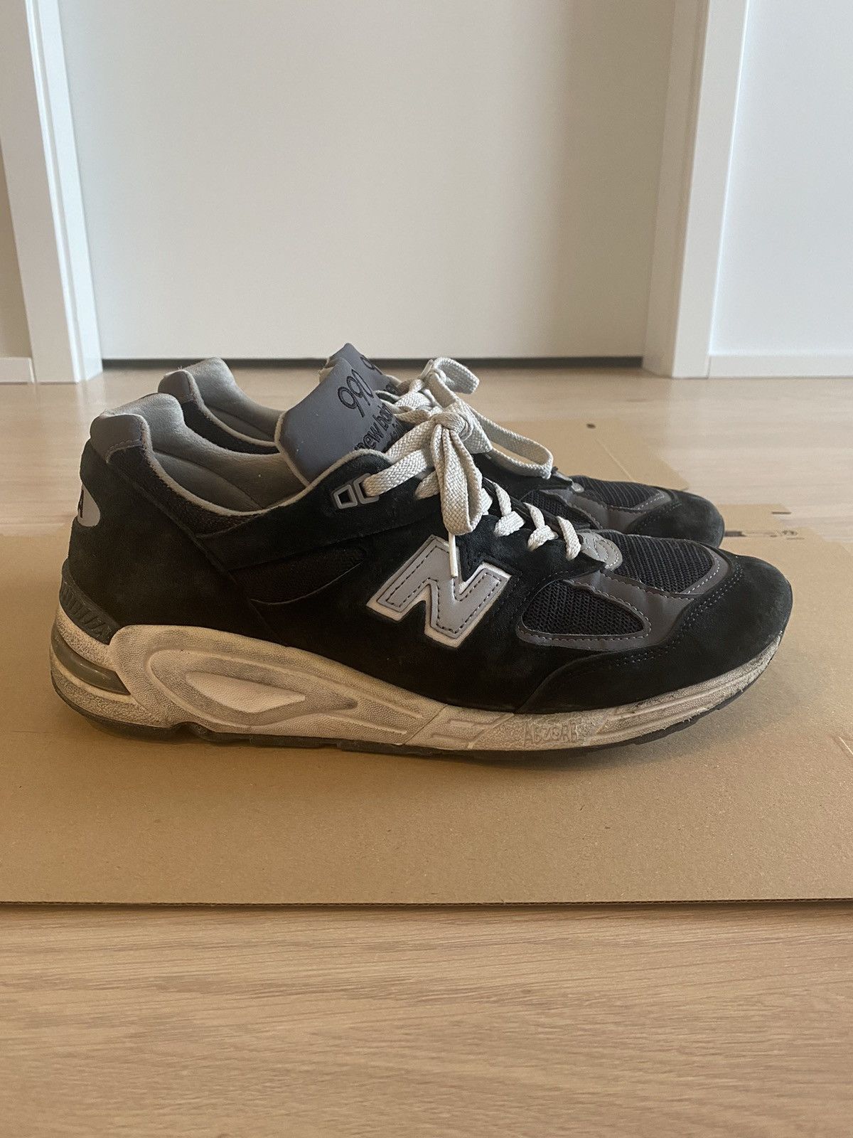 image of New Balance M990Bk2 990V2 Shoes in Black, Men's (Size 10.5)