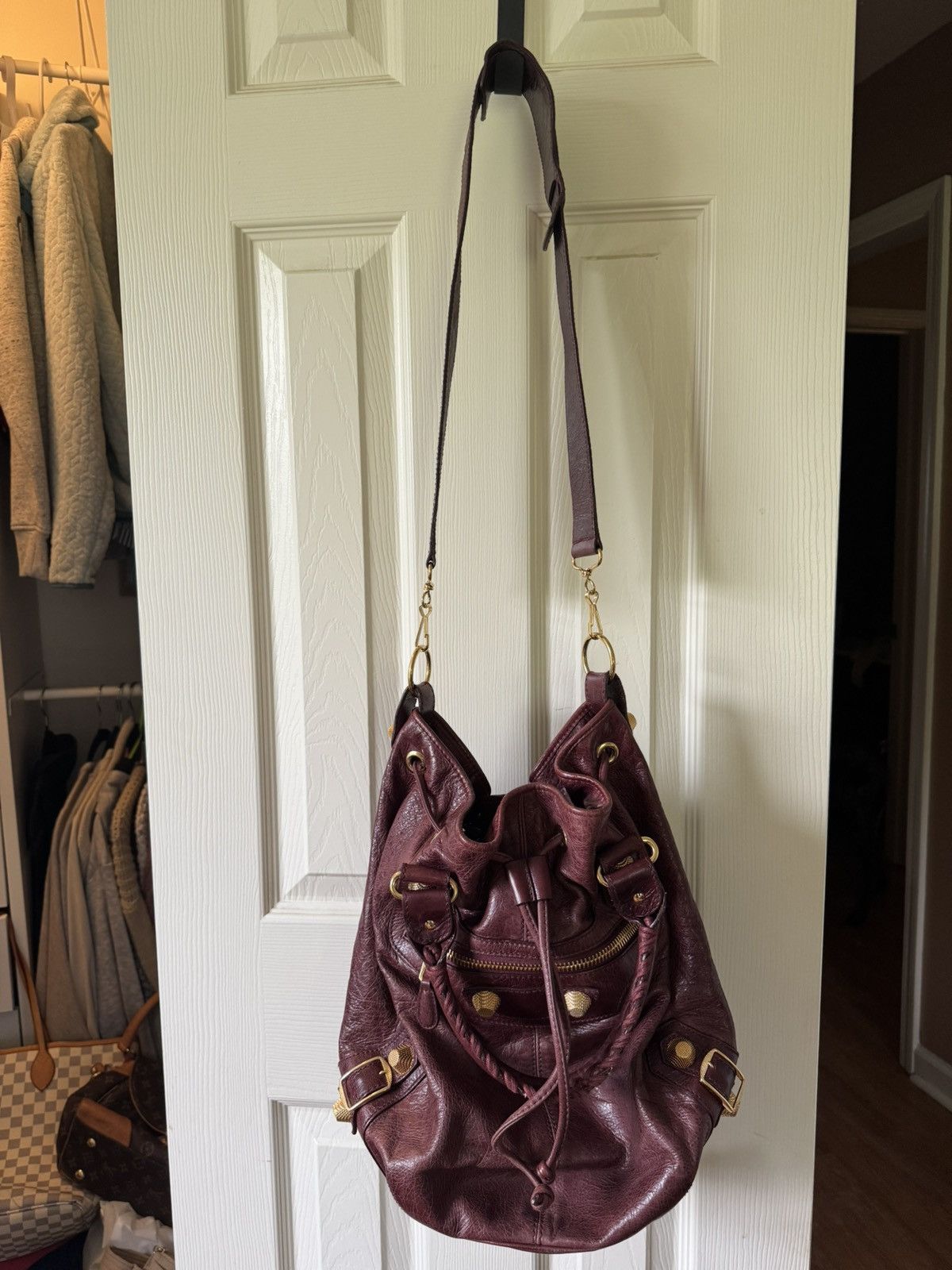 Balenciaga Balenciaga Giant Pompon Rouge Grenat Burgundy Gold Hardware Size ONE SIZE - 3 Thumbnail