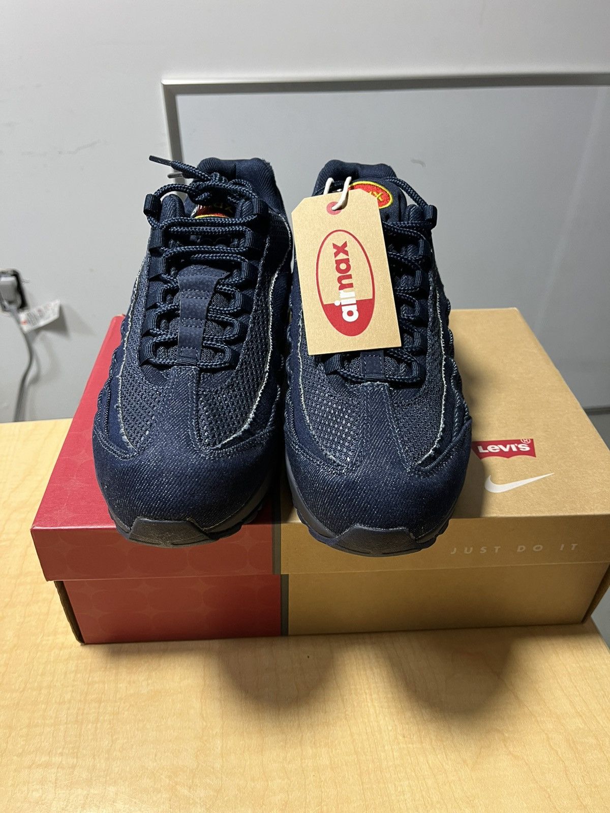 Levi's × Nike Nike Air Max 95 OG Levis Raw Denim (Friends & Family) Size US 9.5 / EU 42-43 - 3 Thumbnail