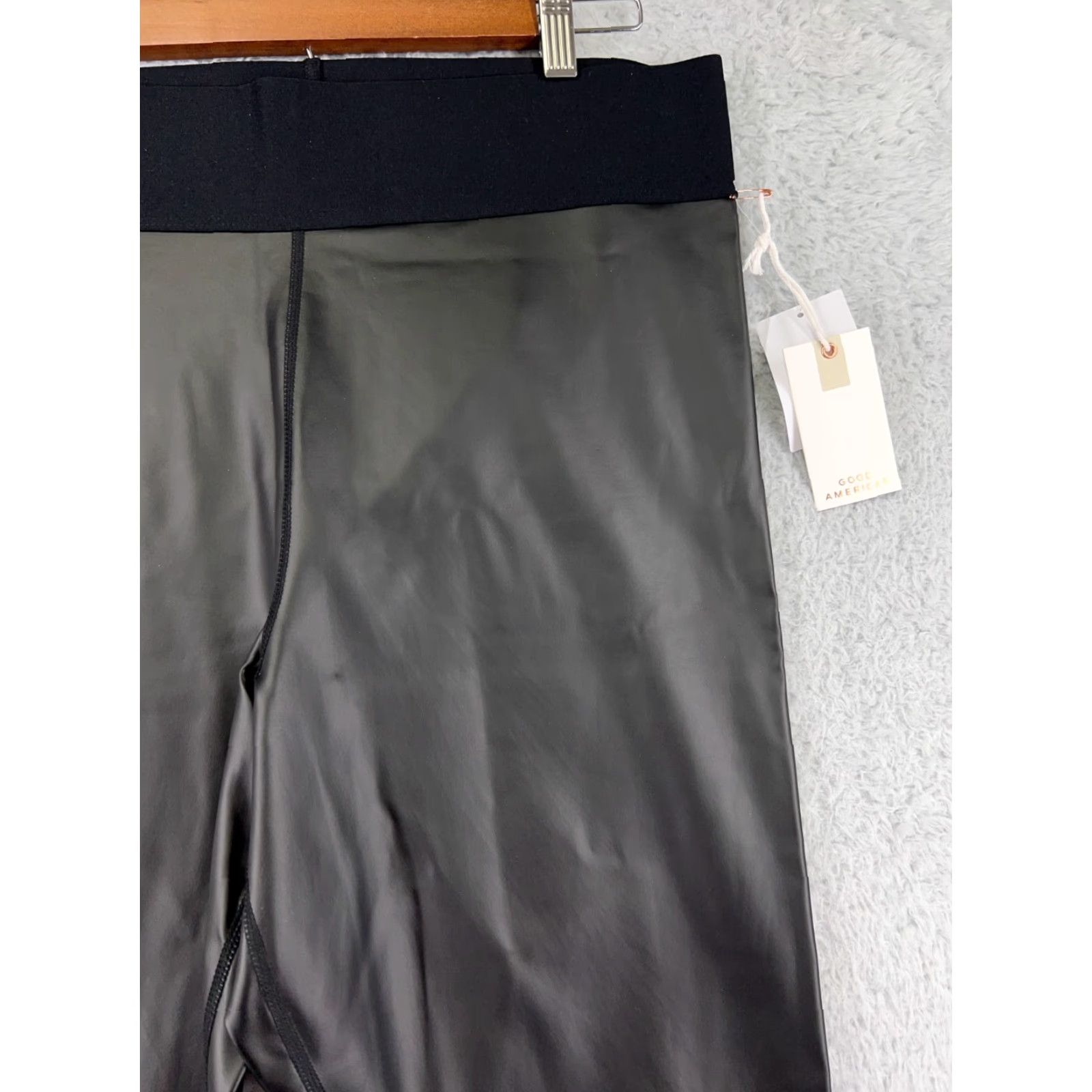 Good American Good American Pants Womens 5 Black Faux Leather Blend NWT Solid Regular Straight Casual Workwear 34in Waist 26in Inseam Womens Pants 90s? Size 27" / US 4 / IT 40 - 7 Thumbnail