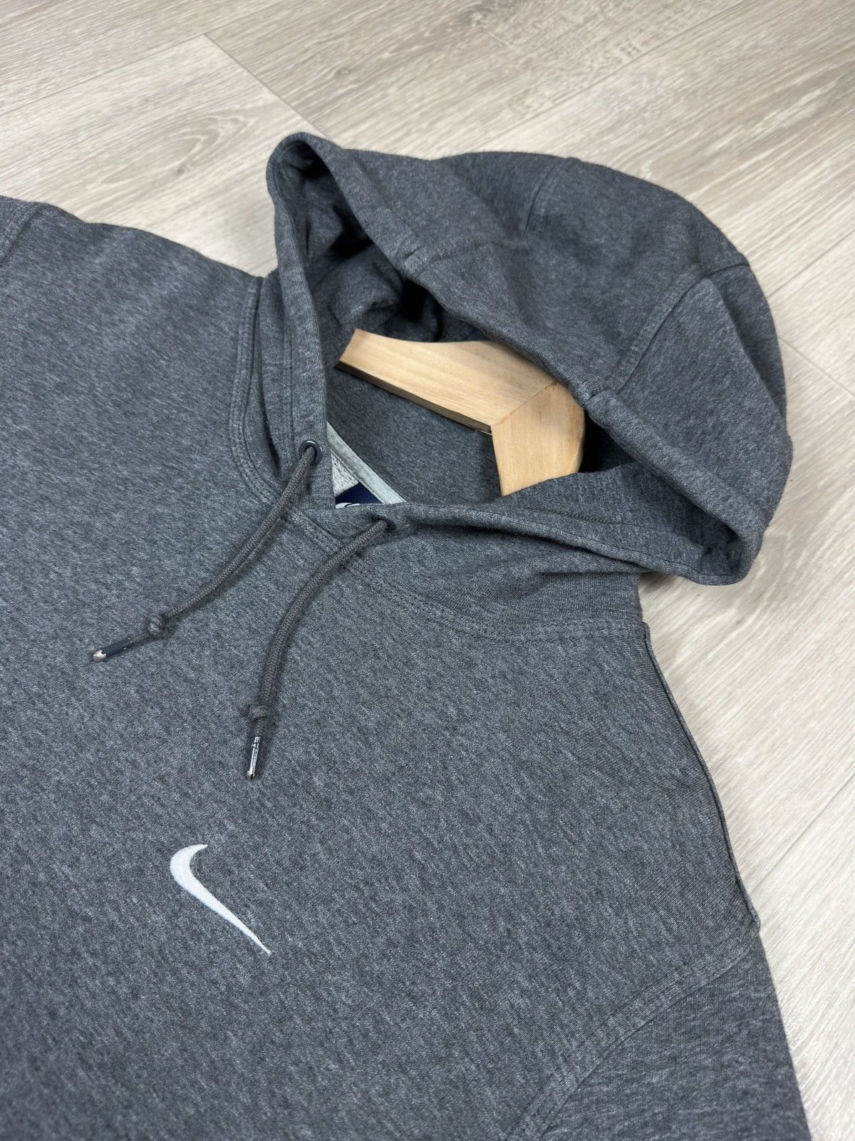 Nike Vintage Nike Hoodie Y2K Size XL Small Logo Drill Size US XL / EU 56 / 4 - 4 Thumbnail