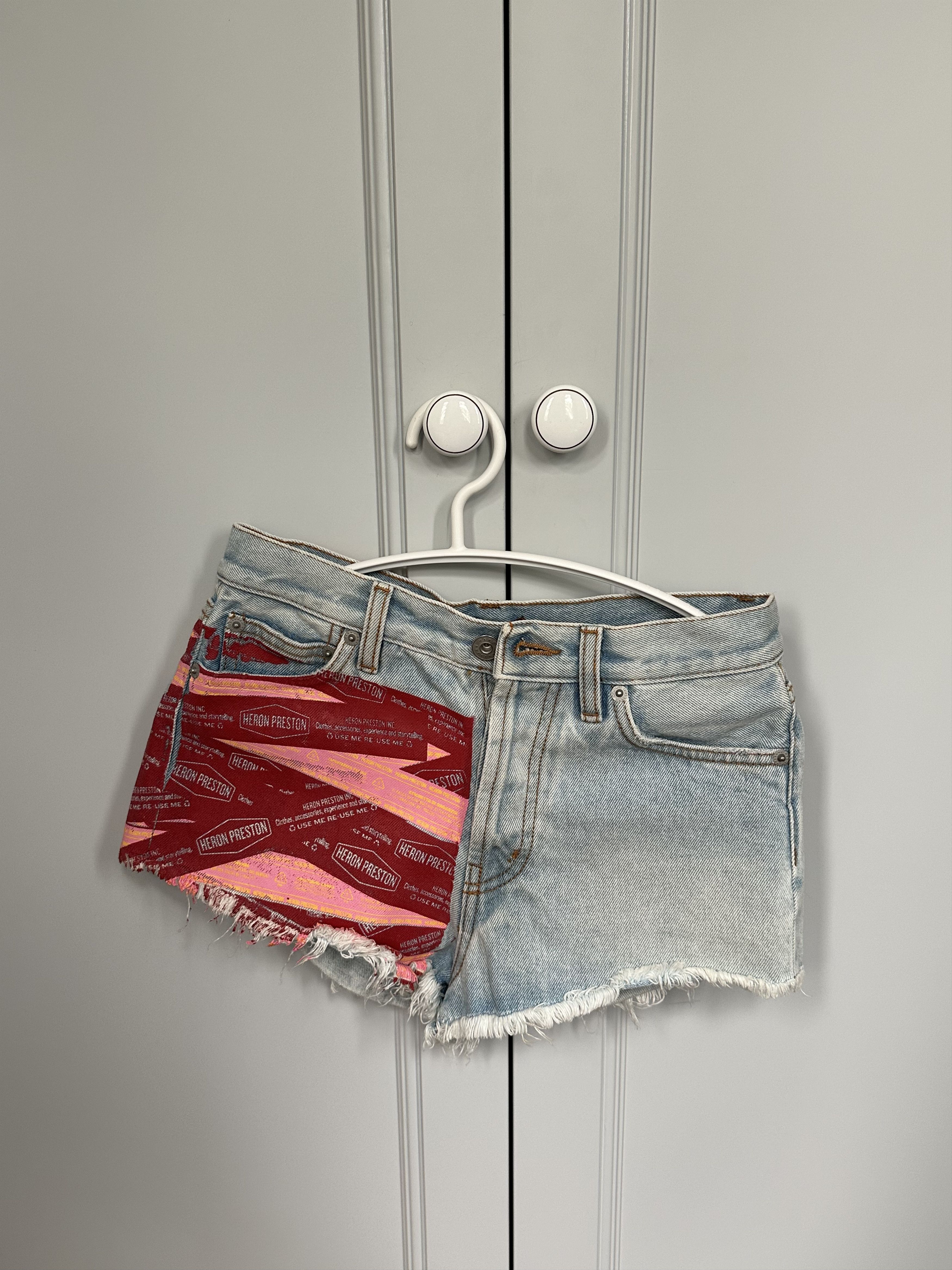 Heron Preston Heron Preston tape print denim shorts Size 24" / US 00 / IT 34 - 1 Thumbnail