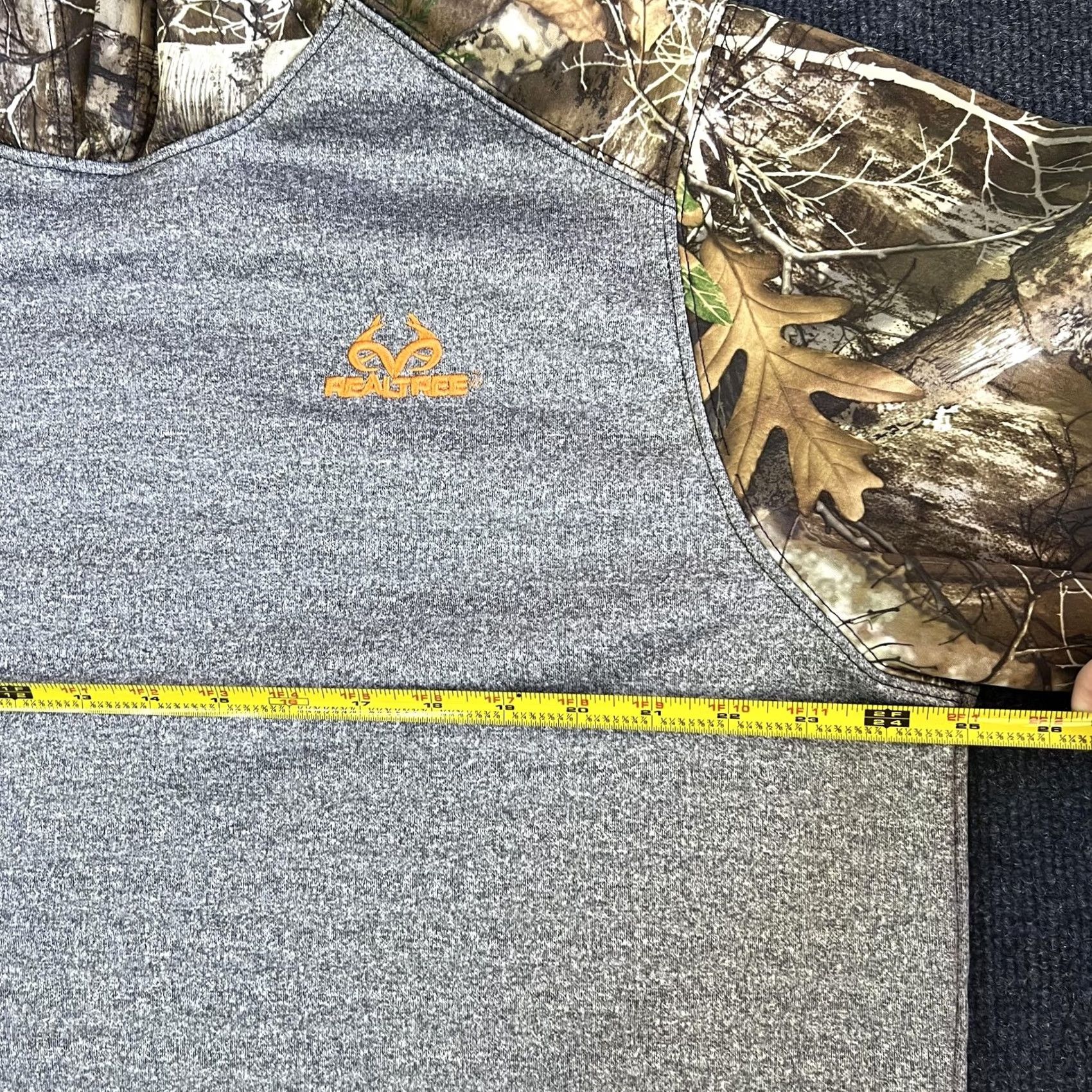 Realtree Realtree Hoodie Mens XL Gray Camo Fleece Pullover Hunting Sweatshirt Pockets Size US XL / EU 56 / 4 - 7 Thumbnail