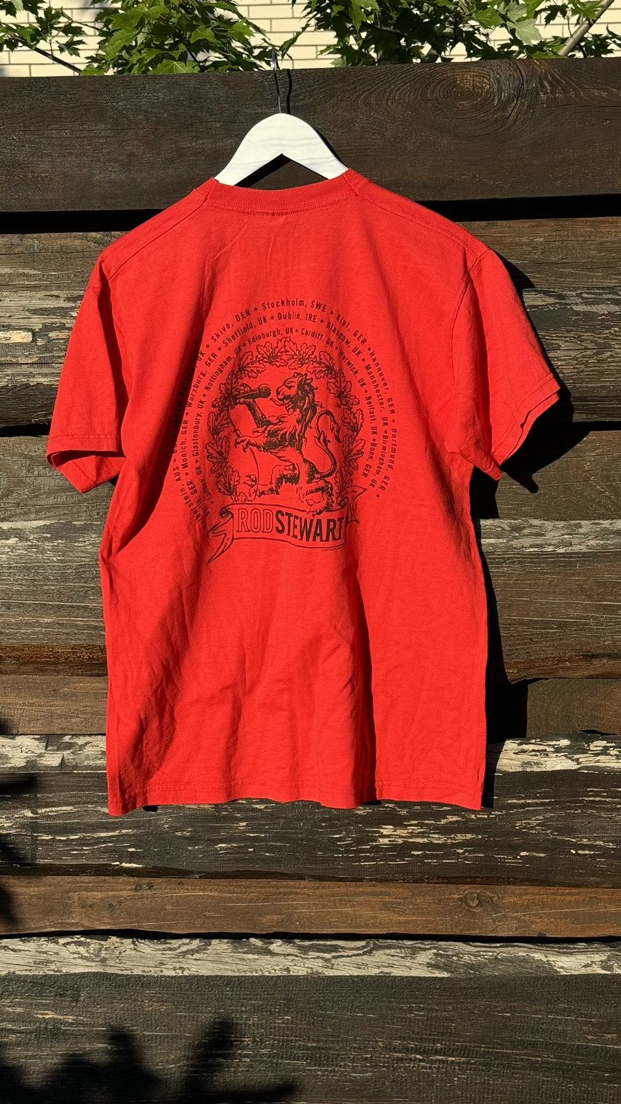 Band Tees × Vintage 2002 Rod Stewart UK Tour Red T-shirt vintage Size US M / EU 48-50 / 2 - 7 Thumbnail