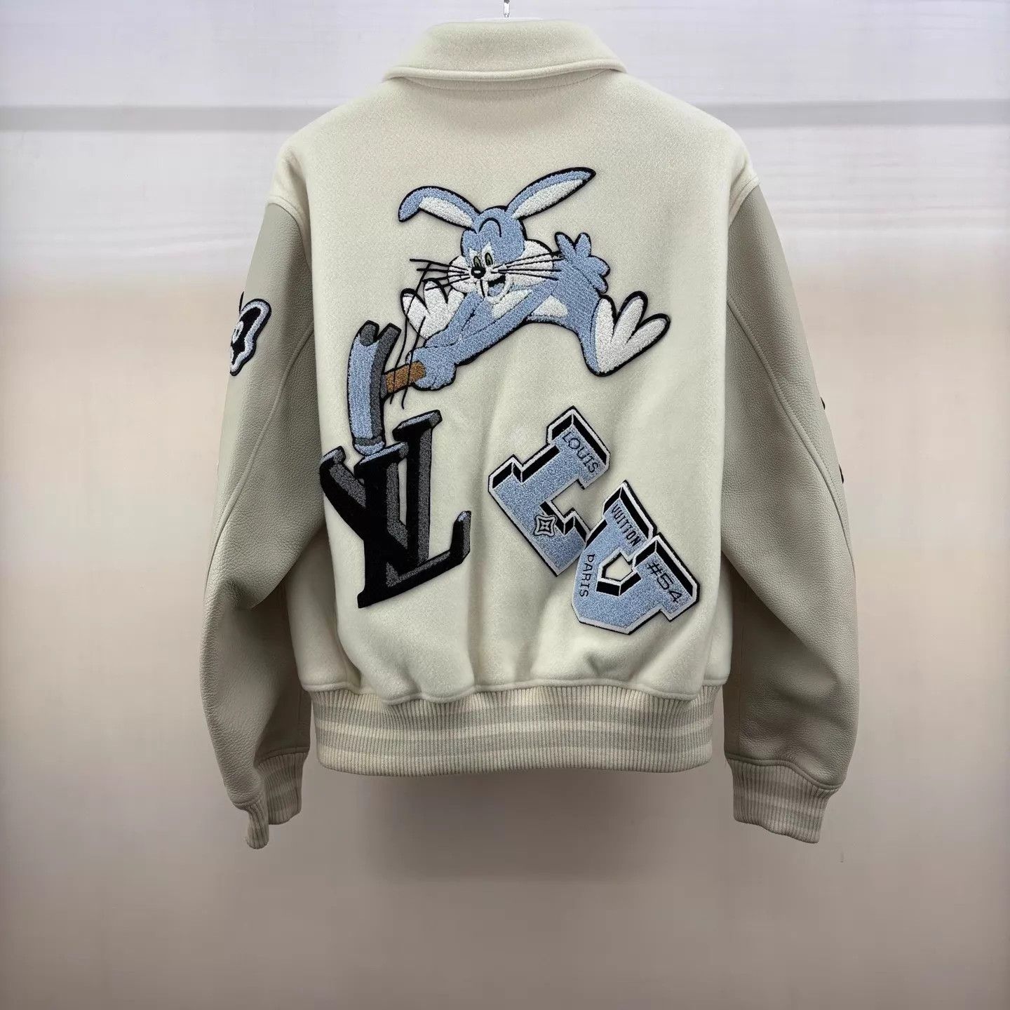 Louis Vuitton LV Bugs Bunny color blocked baseball jacket 50 Size US M / EU 48-50 / 2 - 2 Thumbnail