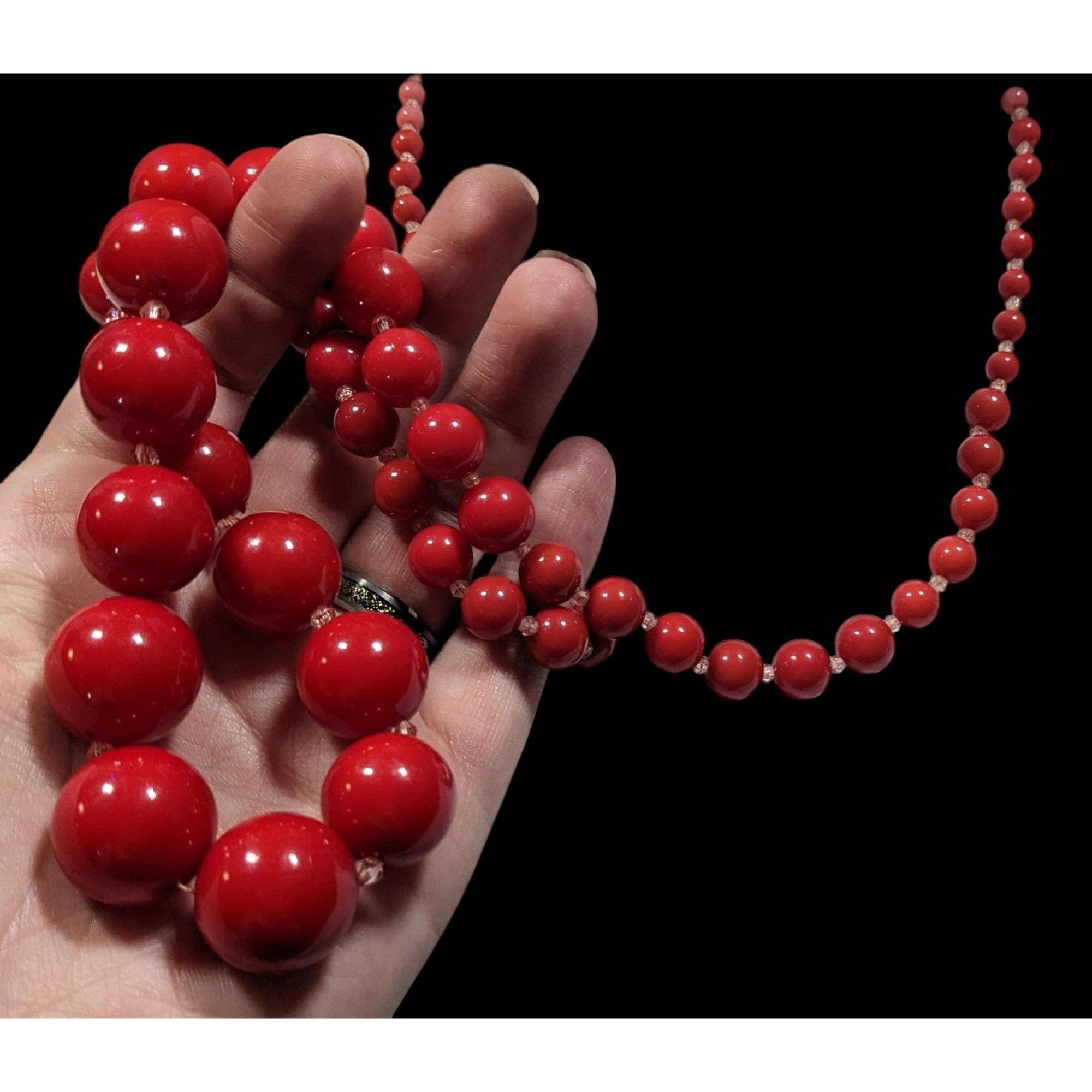 Other Vintage Red Lucite Graduated Beaded Necklace Size ONE SIZE - 6 Thumbnail