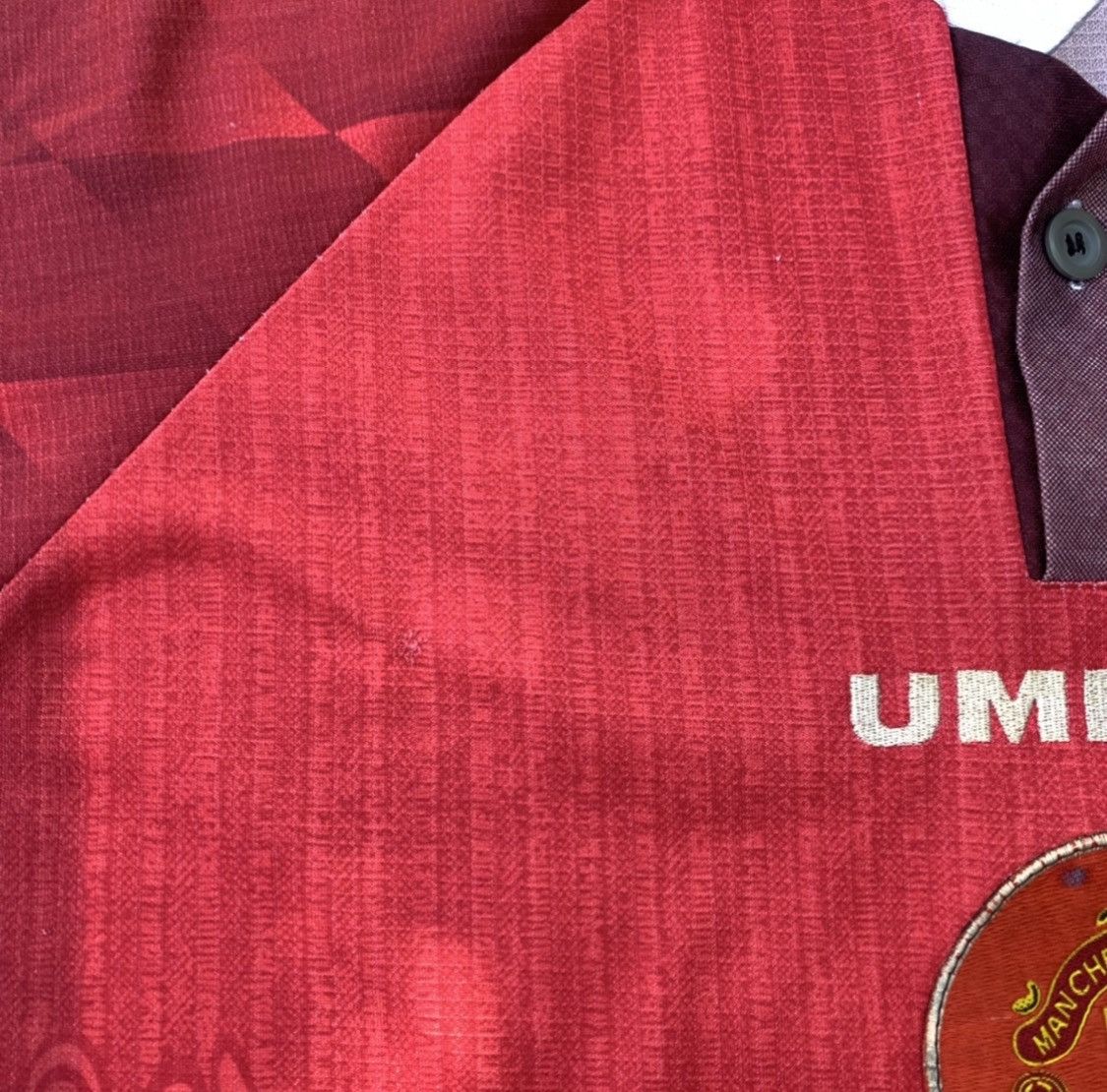 Other Thrashed Manchester United Bootleg Jersey Size US L / EU 52-54 / 3 - 5 Thumbnail