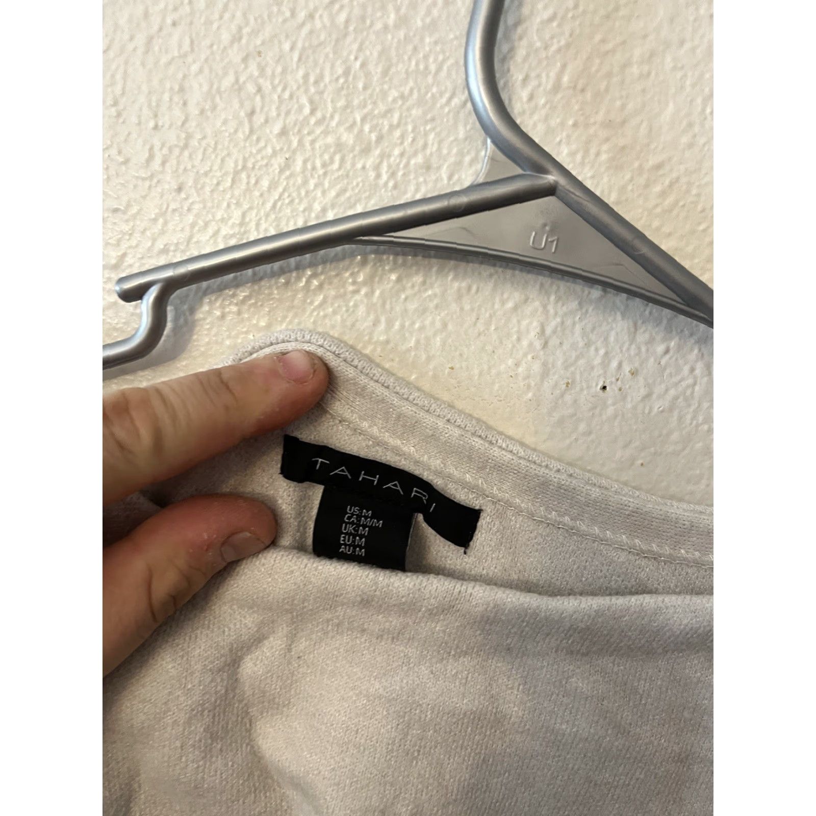 Vintage Tahari Sweater Womens M Knit Striped Raglan Long Sleeve Round Neck Gray Pullover Casual Fall Winter Mens? Size M / US 6-8 / IT 42-44 - 2 Thumbnail