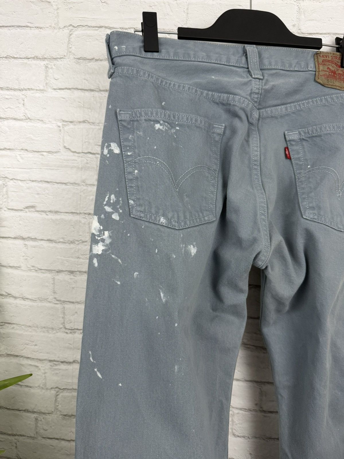 Levi's (33x33) PAINT THRASHED FADED Blue Levi’s 501 Jeans Size US 33 - 14 Thumbnail