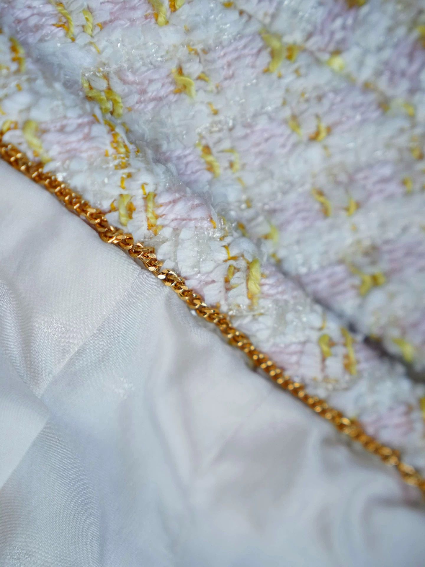 Chanel Chanel 1992 Yellow-Pink Lurex Tweed Suit Skirt Set Size M / US 6-8 / IT 42-44 - 6 Thumbnail