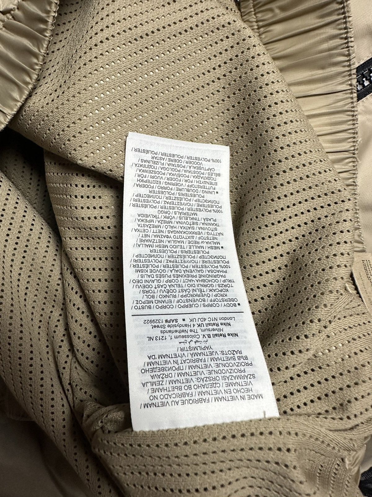 Nike Nike tech pack tracksuit drill size L pocket rare gold Size US L / EU 52-54 / 3 - 8 Thumbnail