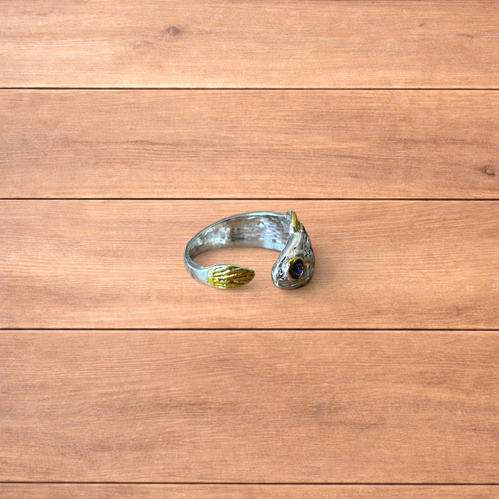 Japanese Brand Lovely vintage style retro fish ring in silver/gold. Size ONE SIZE - 3 Thumbnail
