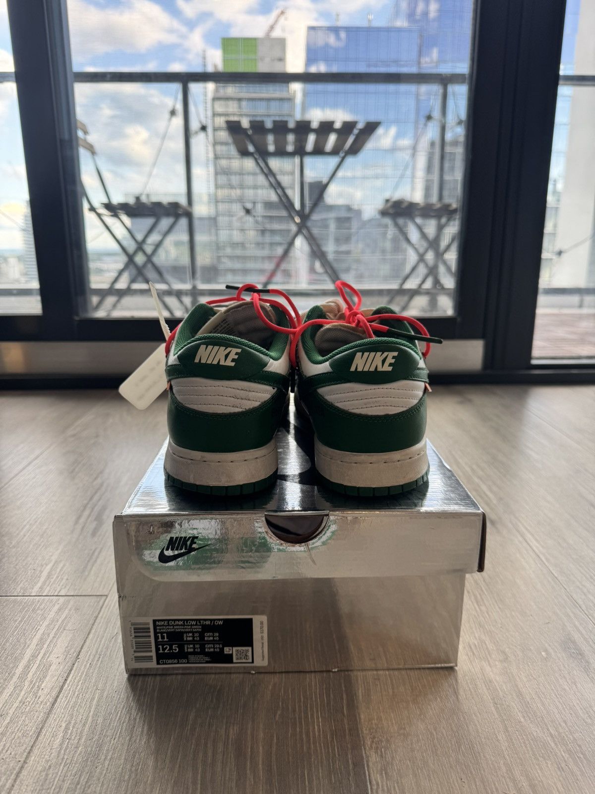 Nike × Off-White Nike Off-White Pine Green Dunk Low Size US 11 / EU 44 - 10 Thumbnail