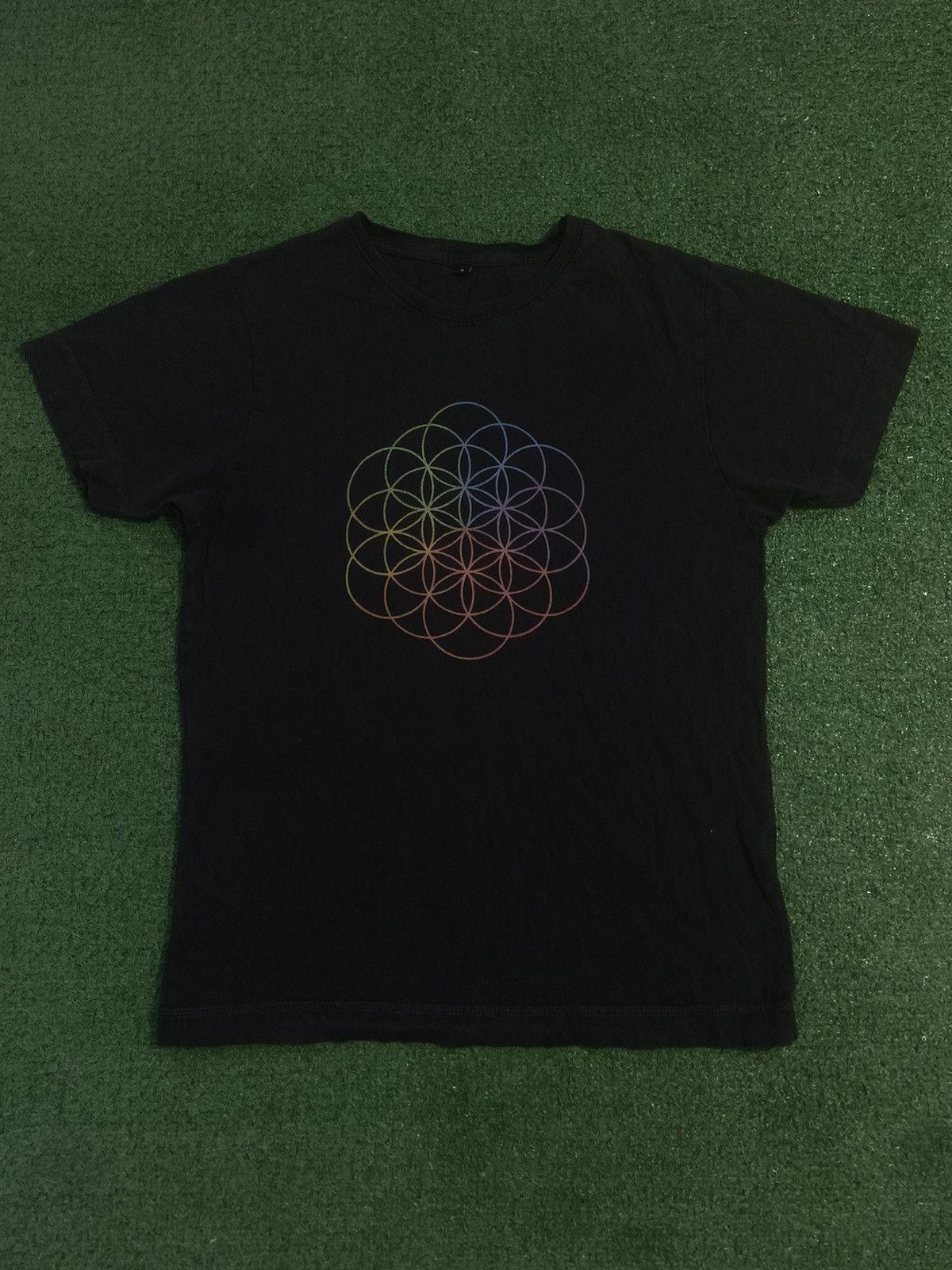 Band Tees Band merch coldplay tee tshirt Size US S / EU 44-46 / 1 - 3 Thumbnail