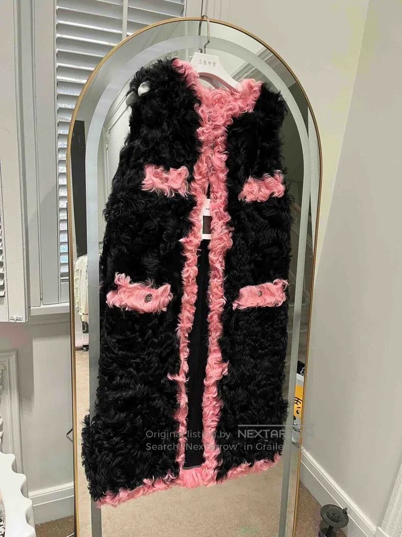Chanel Chanel Black and pink fur long vest Size XS / US 0-2 / IT 36-38 - 1 Thumbnail